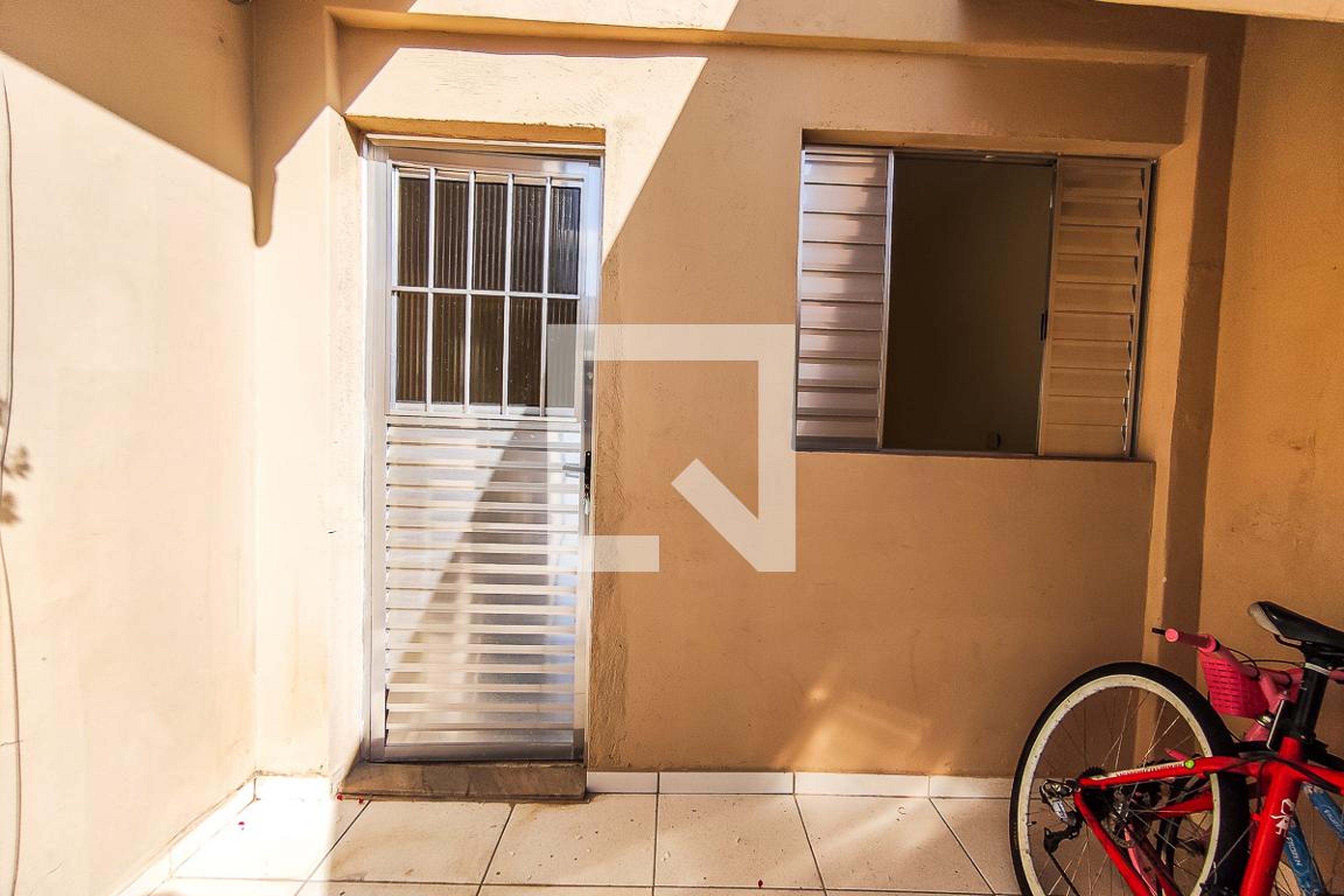 Fachada Condomínio Kitnet 04