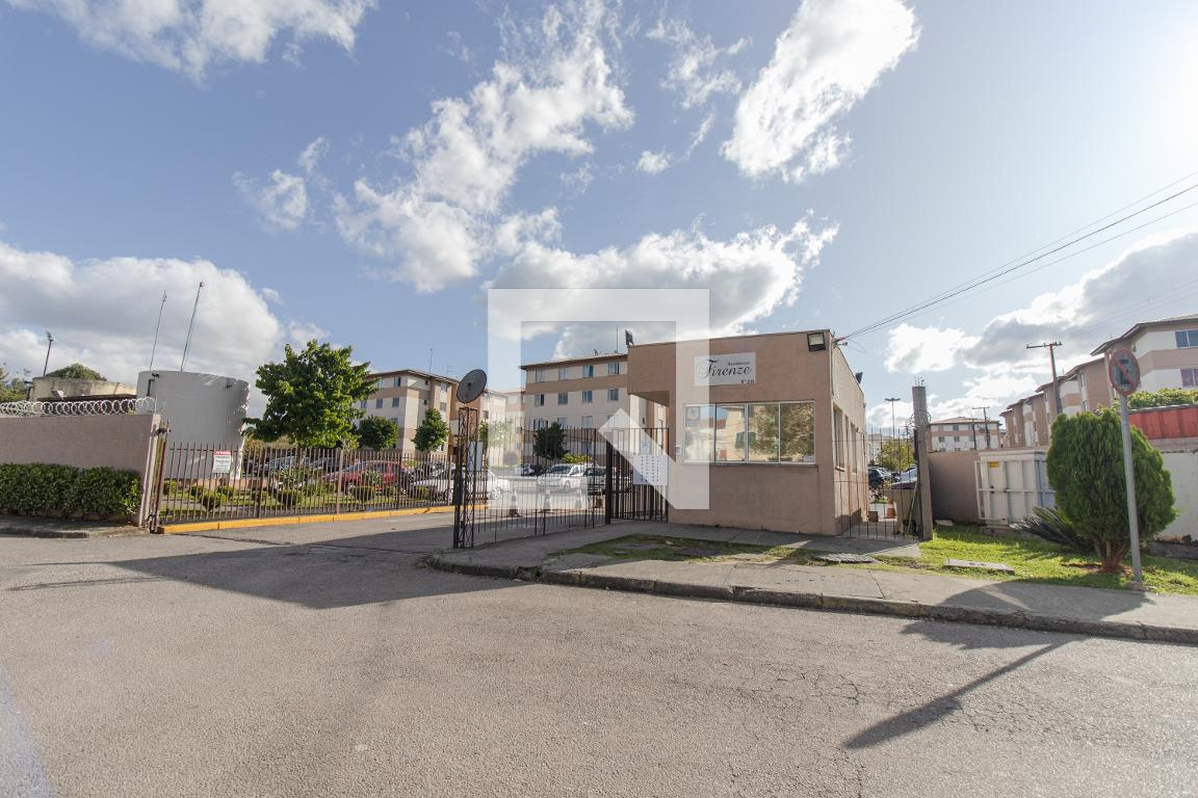 Fachada do Condomínio Condomínio em Rua Pedro Plantes dos Anjos, 121