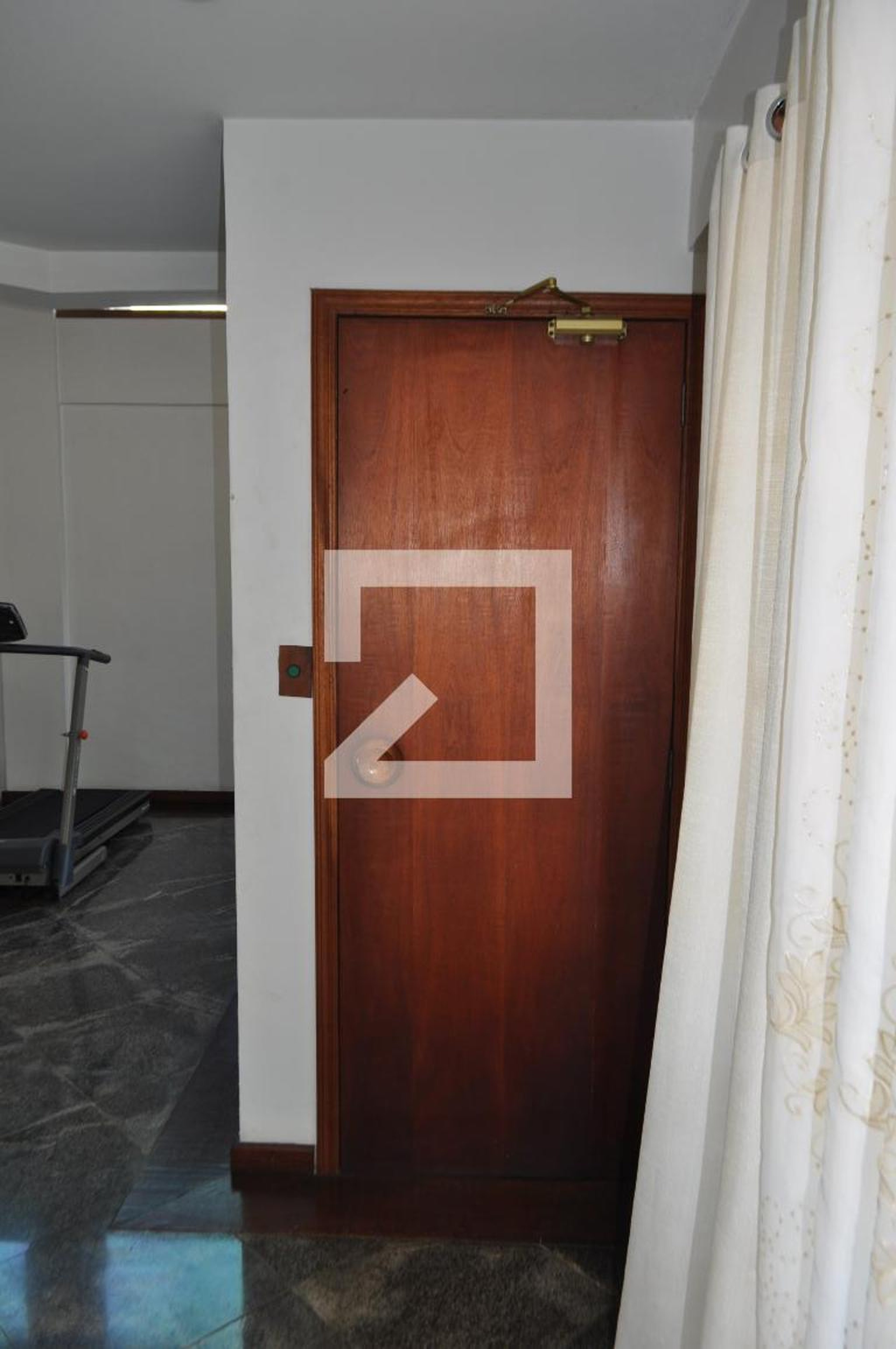 Elevador Condomínio Bosque dos Esquilos