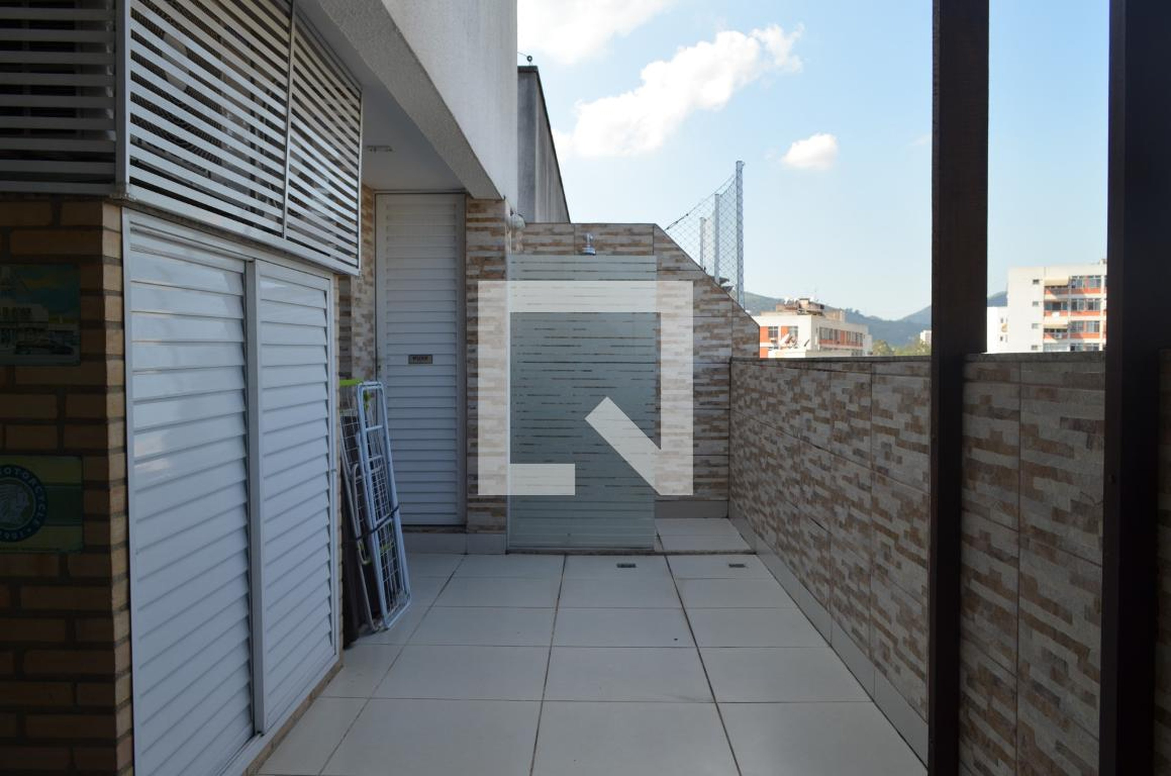 Área Externa - Colina