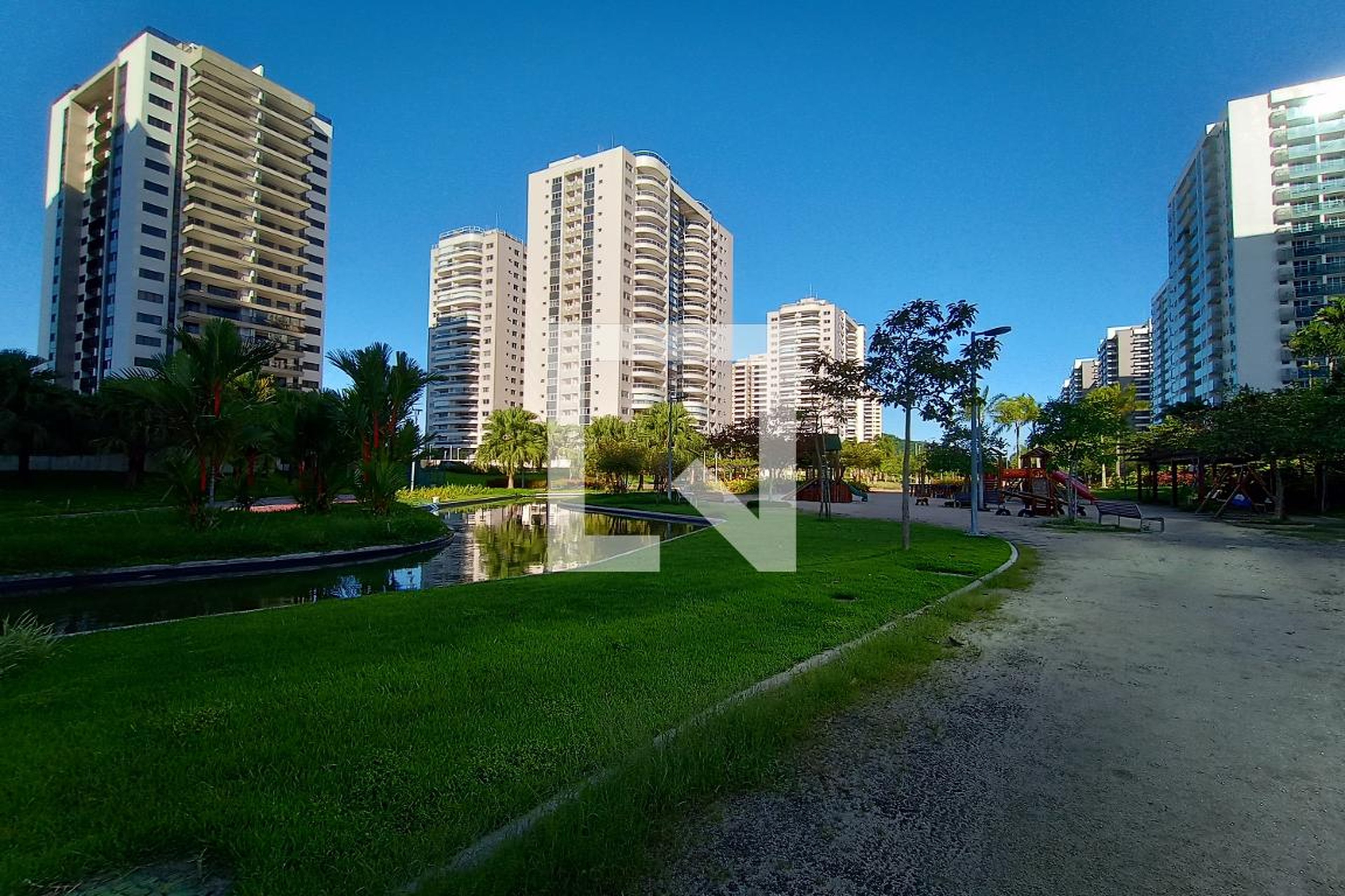 Fachada do Condomínio Condomínio Viure