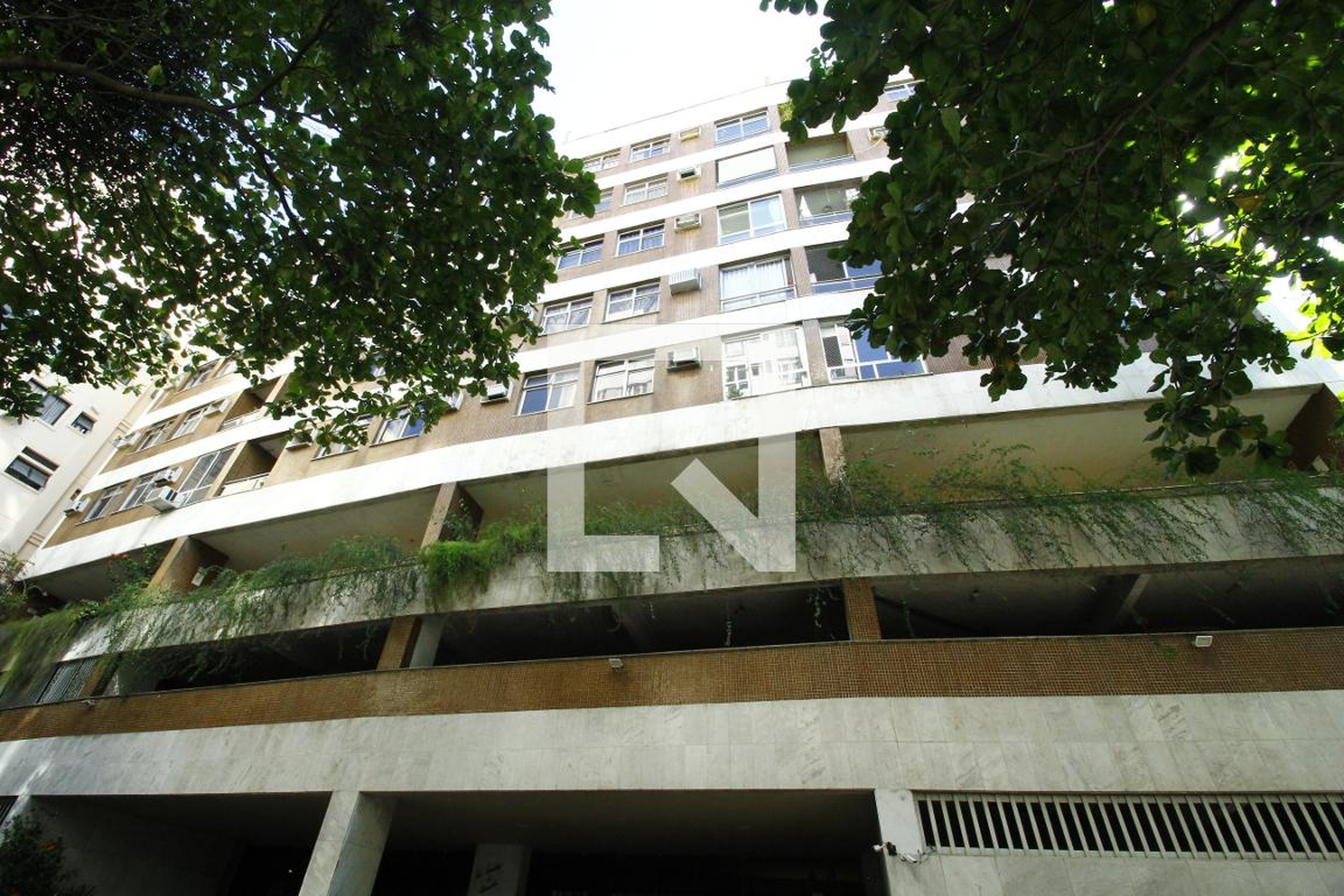 Fachada Condomínio Amélia de Almeida