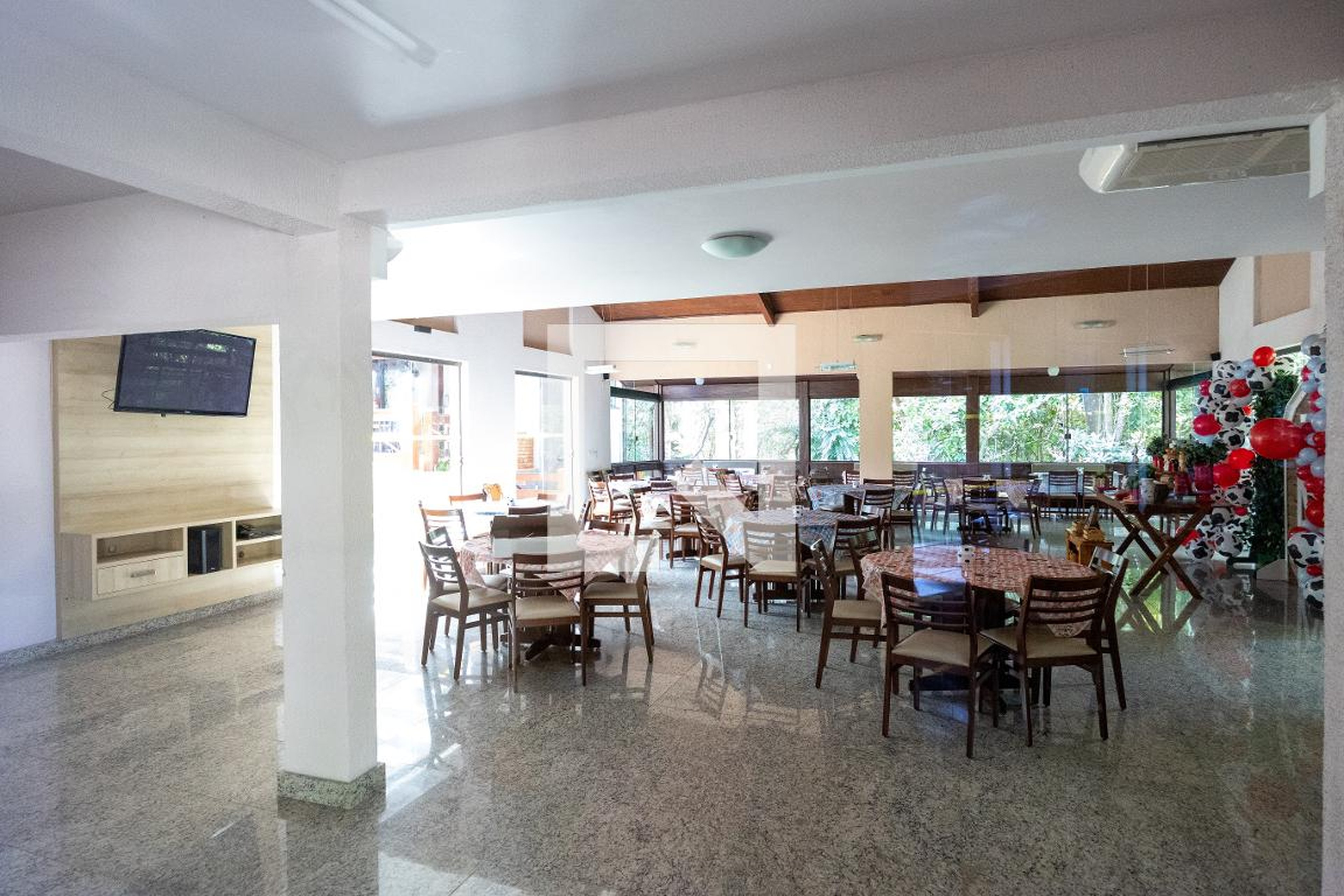 Área comum Condomínio em Rua dos Jatobás, 40