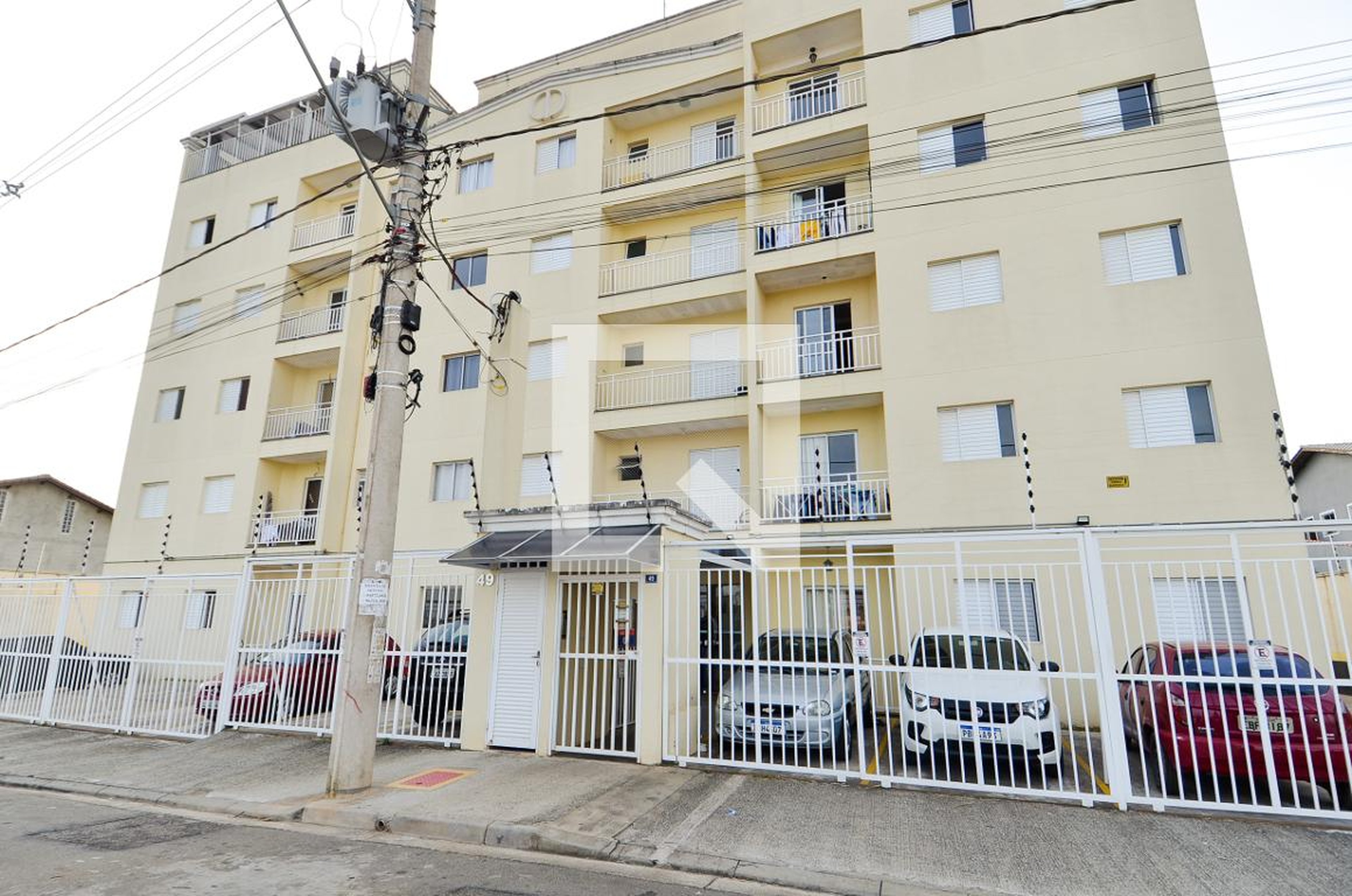 Fachada do Prédio Condomínio em Rua Flor do Caribe, 49