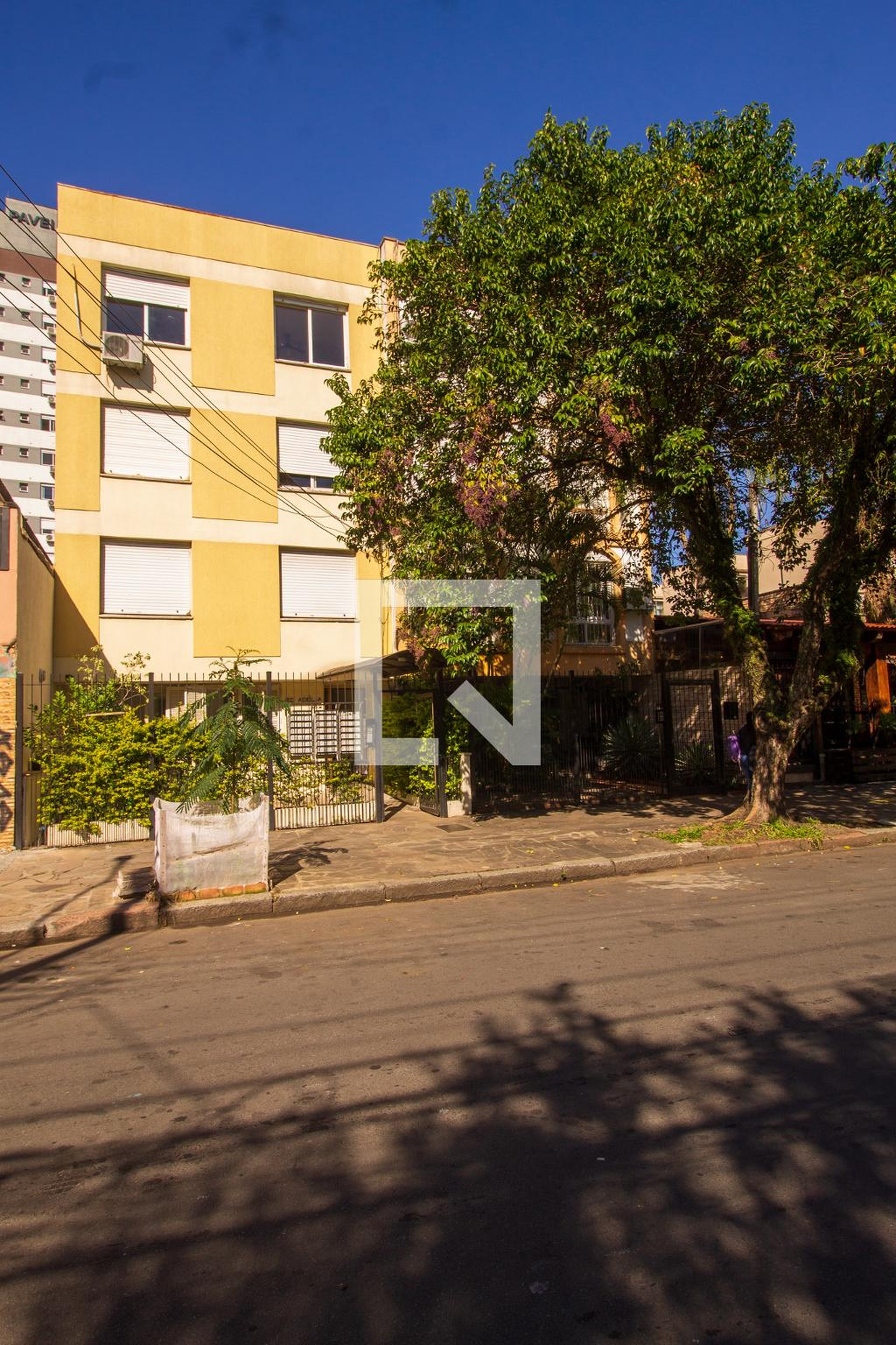 Fachada Condomínio em Rua Joaquim Nabuco, 322