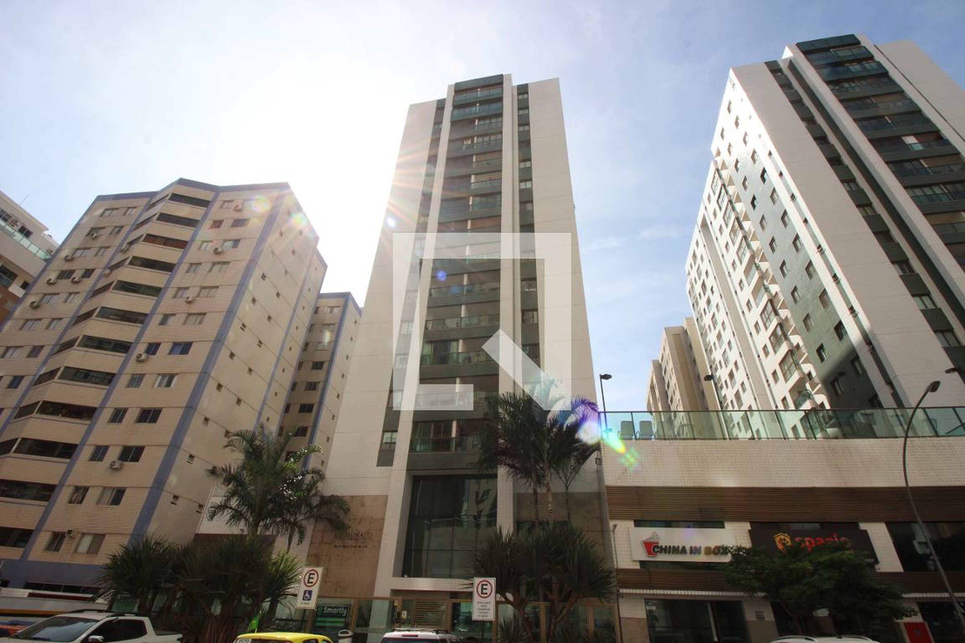 Fachada Condomínio em Rua 9 Norte, Lote 6