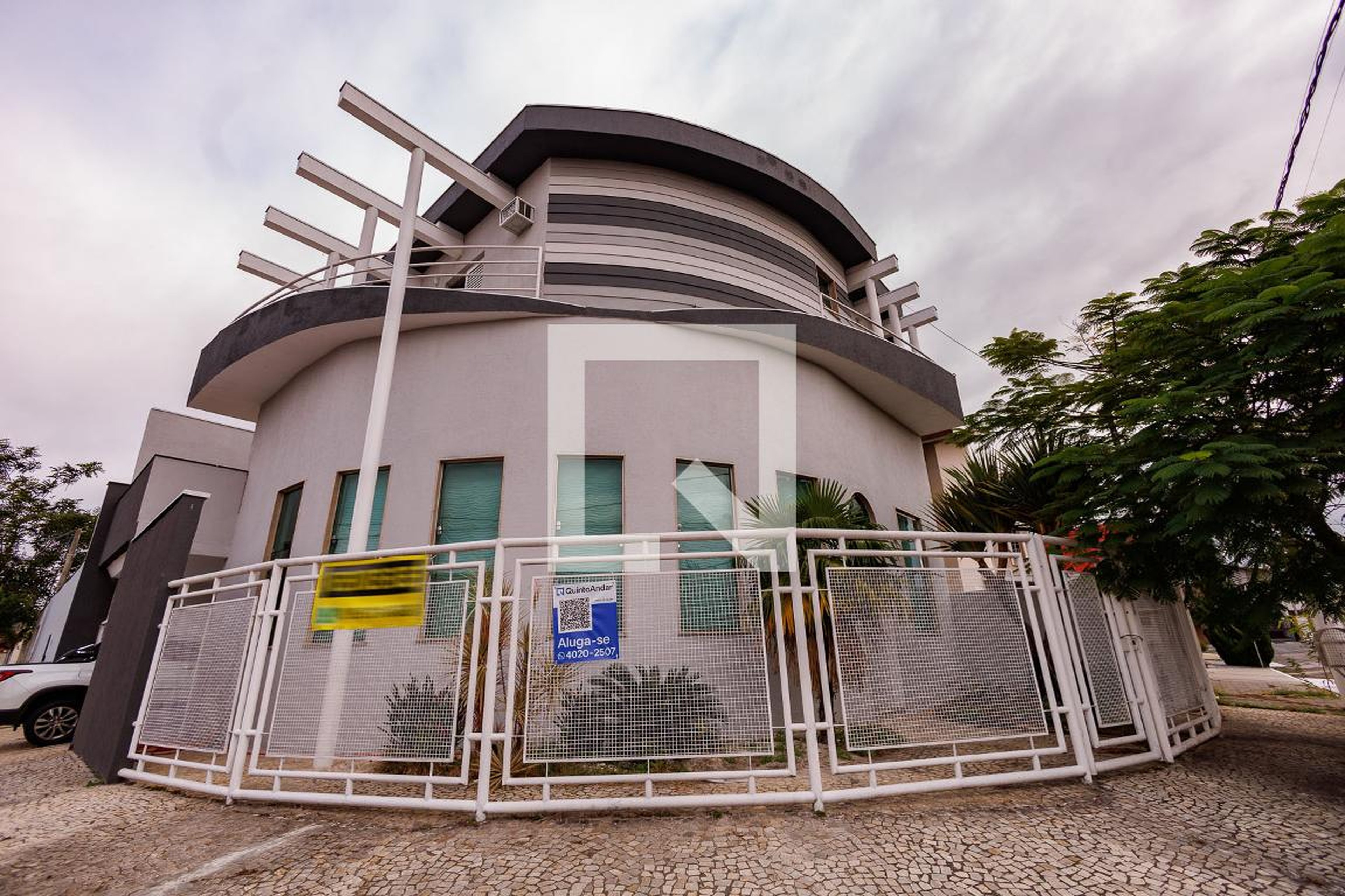 Fachada Condomínio em Rua Moacir Pereira da Silva, 60