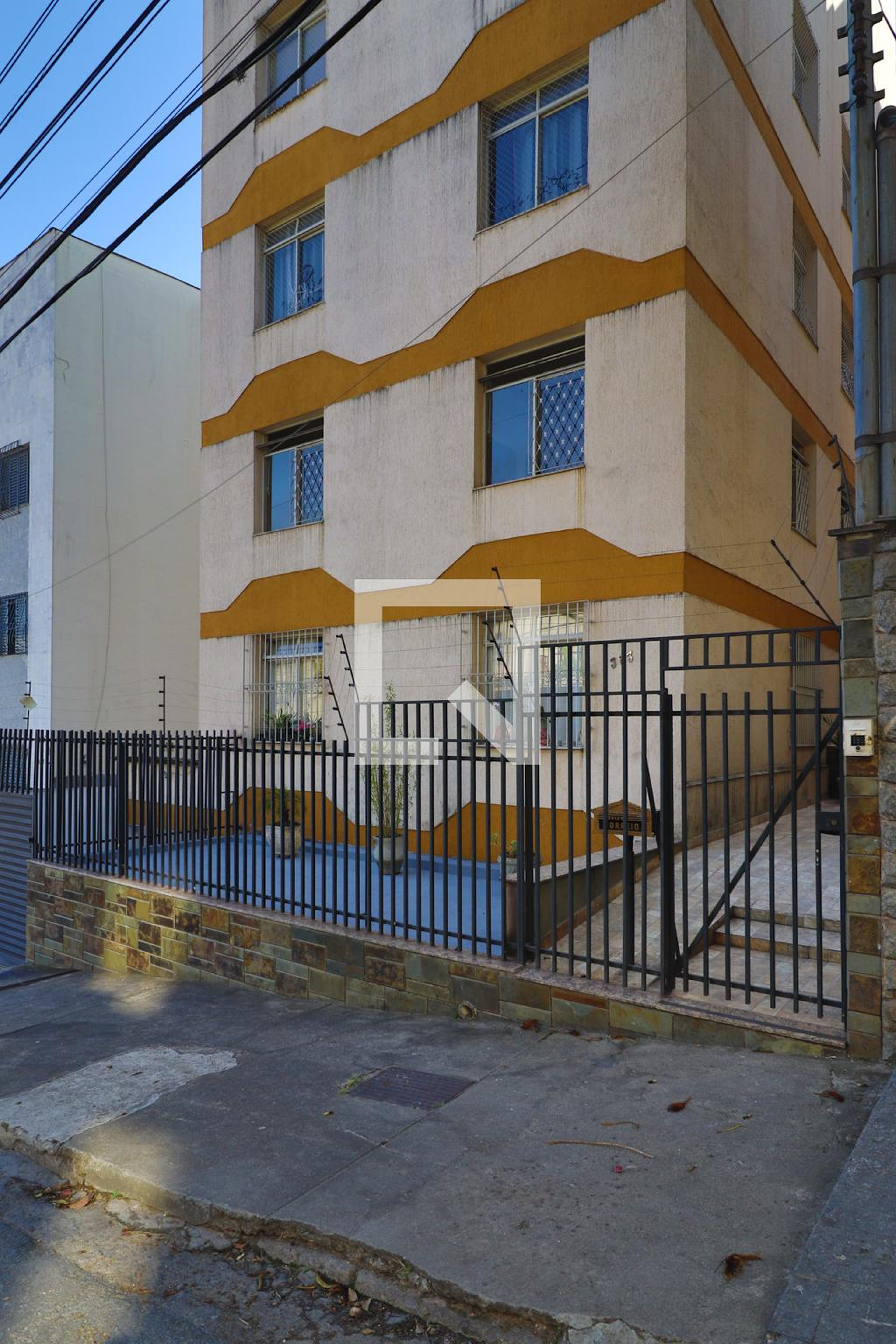 Fachada Condomínio em Rua Malaquito, 363