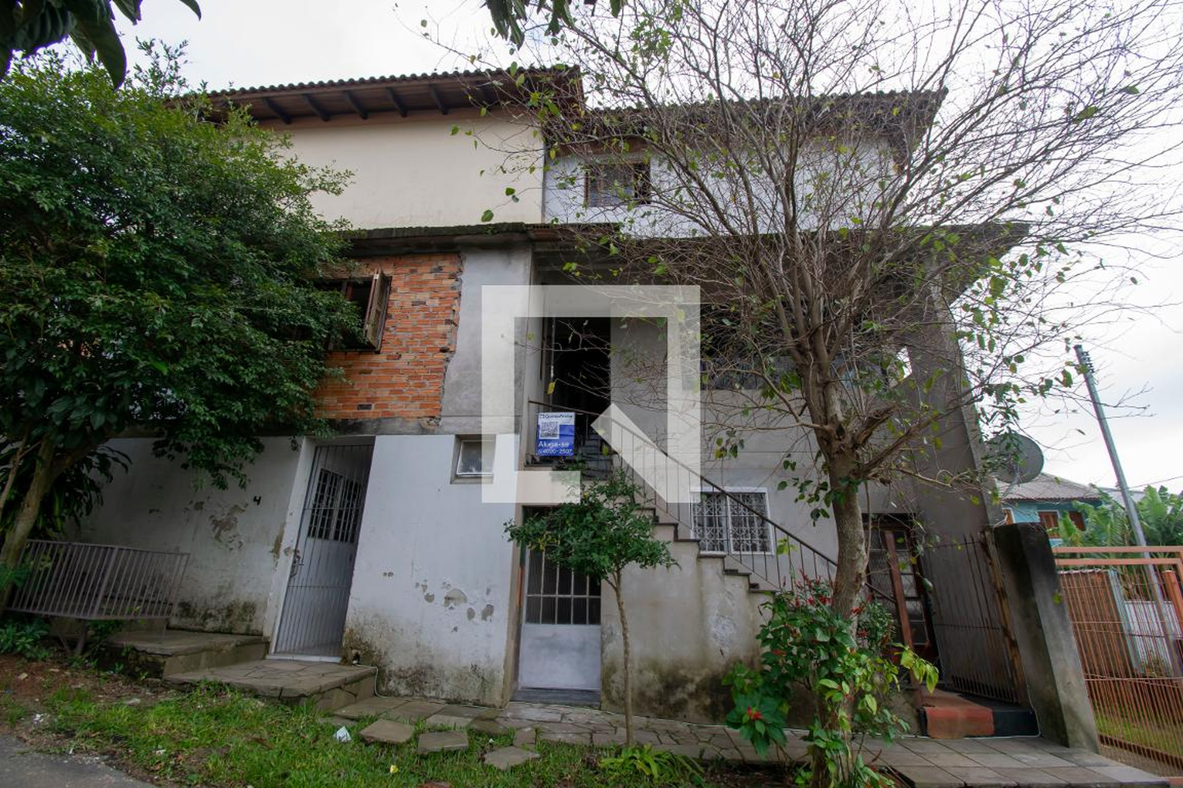 Fachada Condomínio em Rua Jasmim, 200