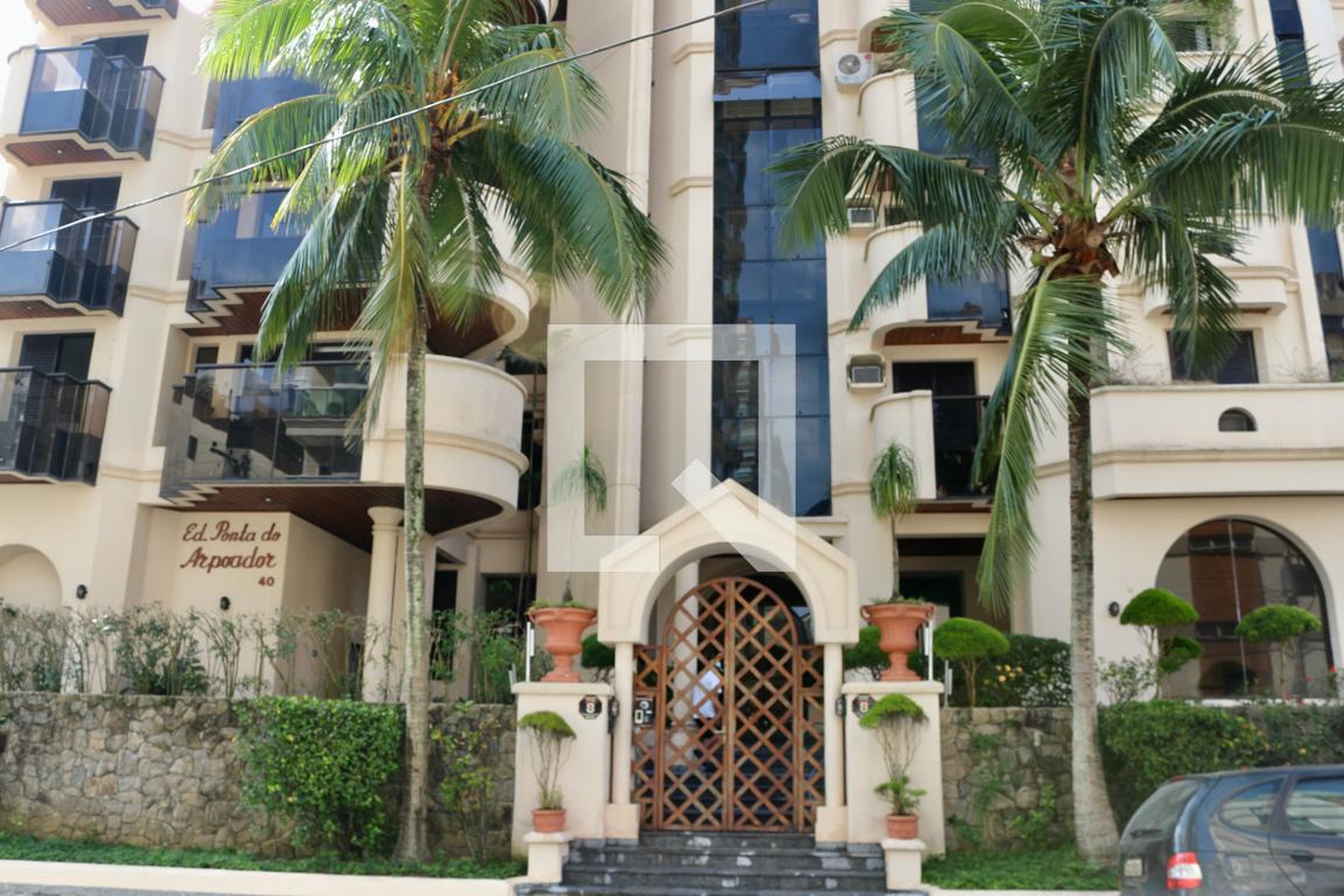 Fachada Edifício Ponta do Arpoador
