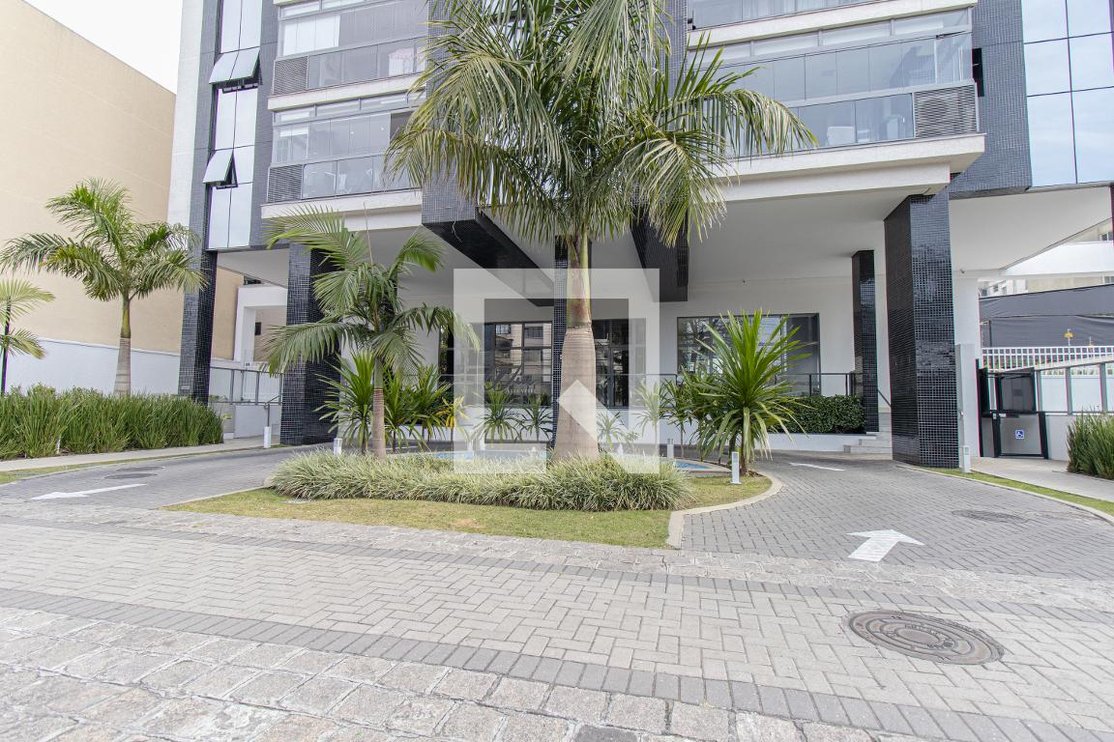 Fachada do Condomínio Condomínio Win Água Verde