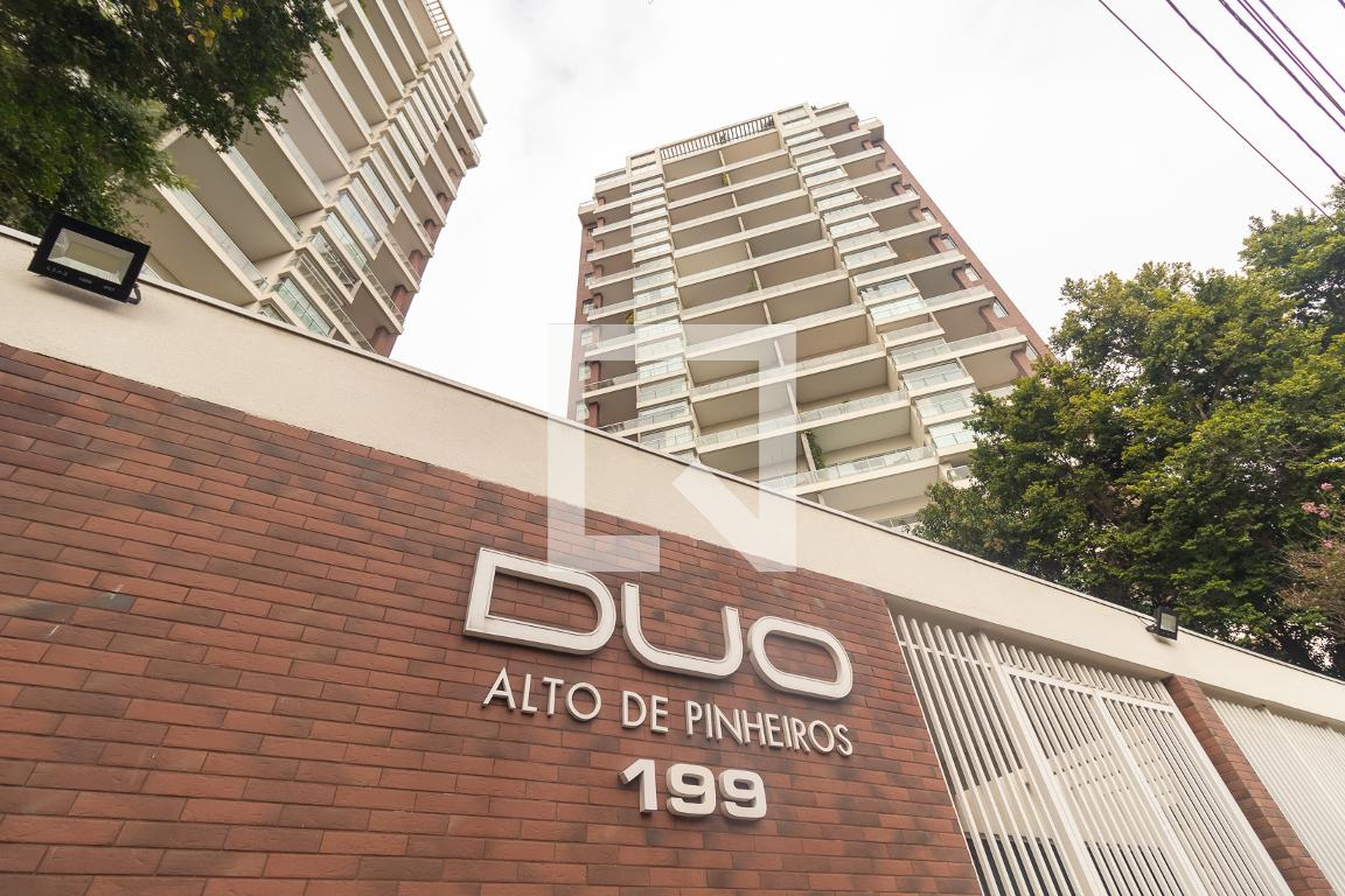 Fachada Condomínio Duo Alto de Pinheiros