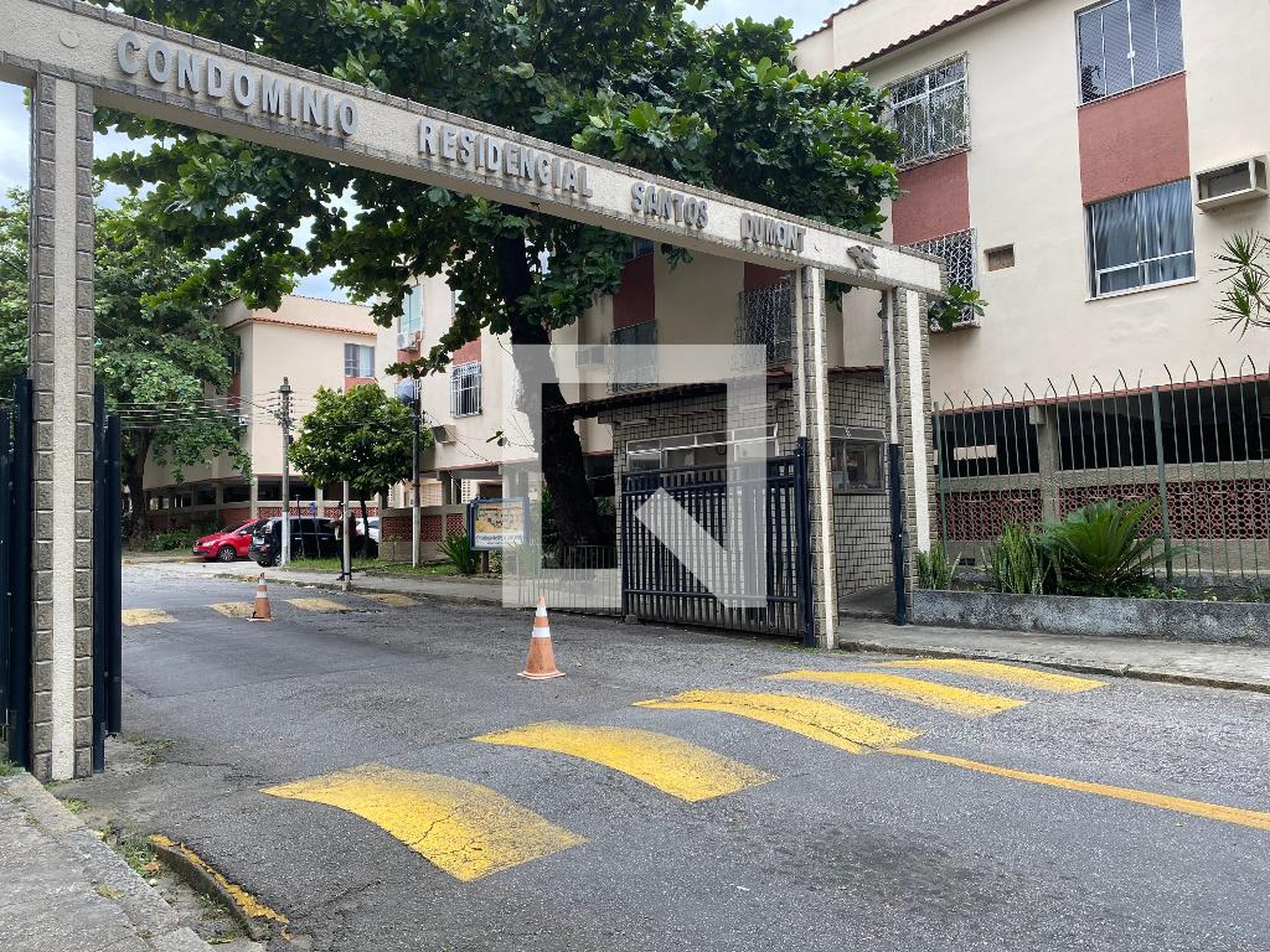 Fachada do Condomínio Condomínio Santos Dumont