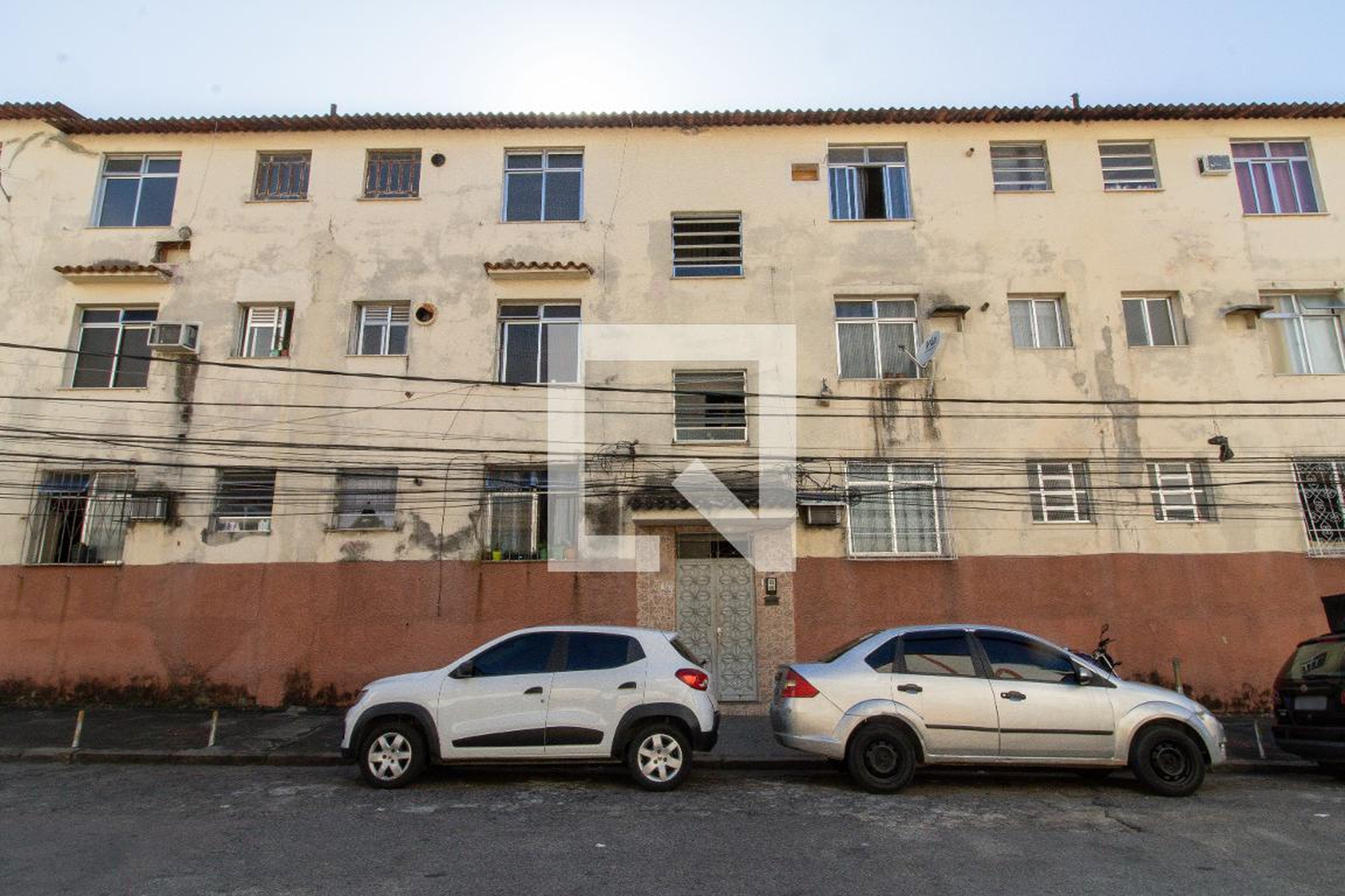 Fachada Condomínio em Rua Francisco Venâncio Filho, 110