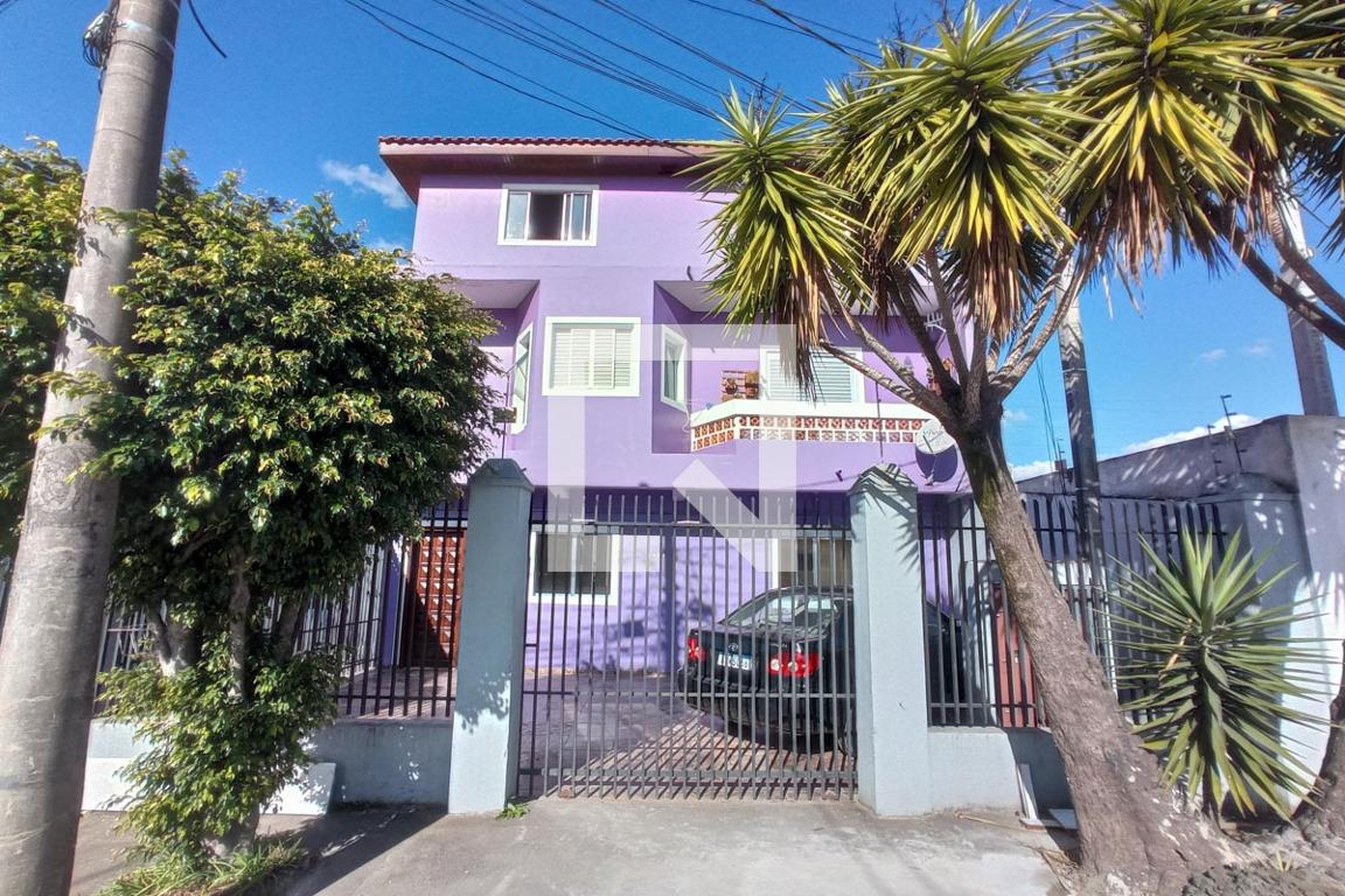 Fachada Condomínio em Rua Alfredo Barcik, 140