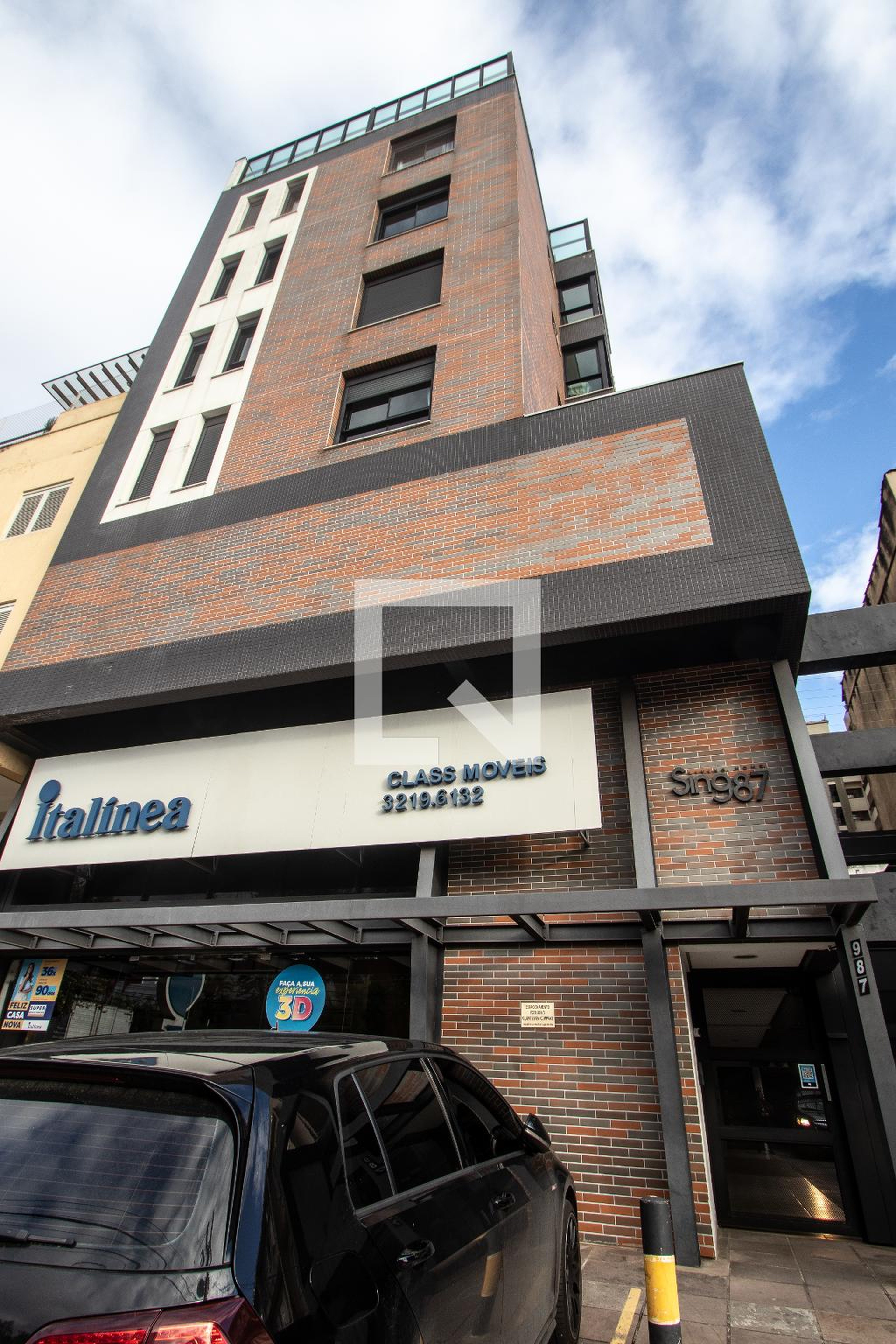 Fachada do Condomínio Condomínio Sin Hom 987