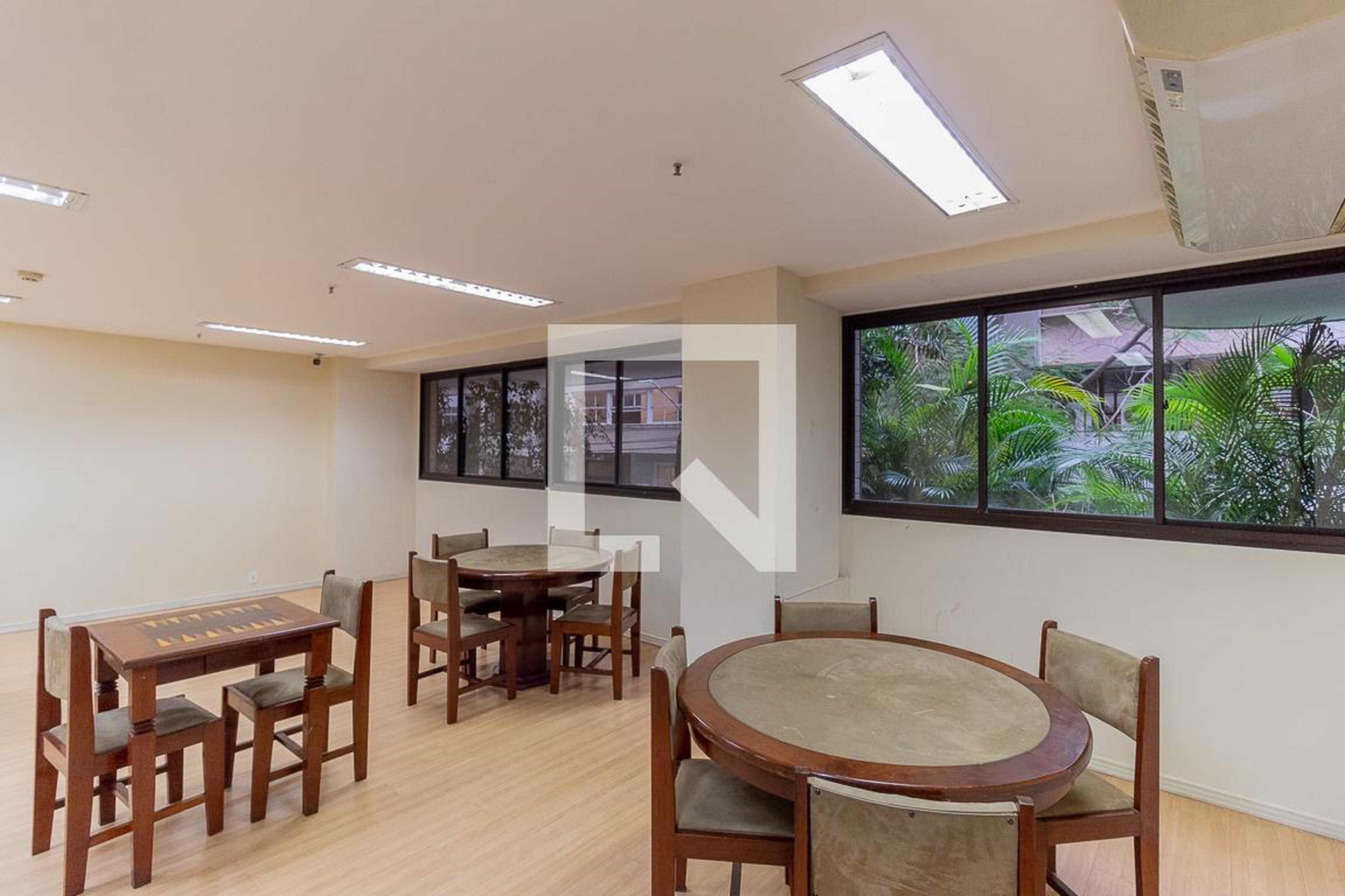 Sala de Jogos - Building Golden Age Intelligent Flat