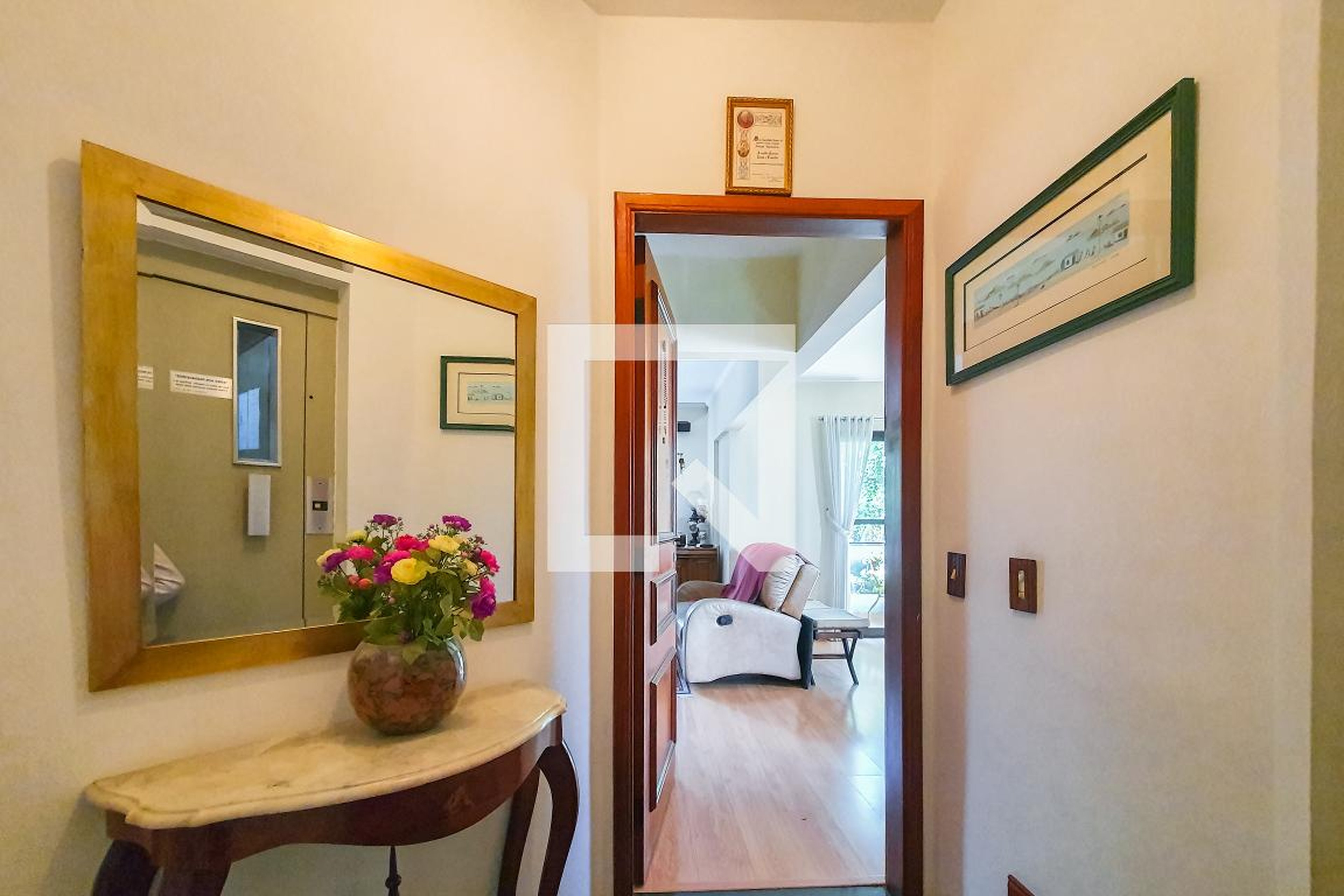 Hall de Entrada - Maison de Oiseaux