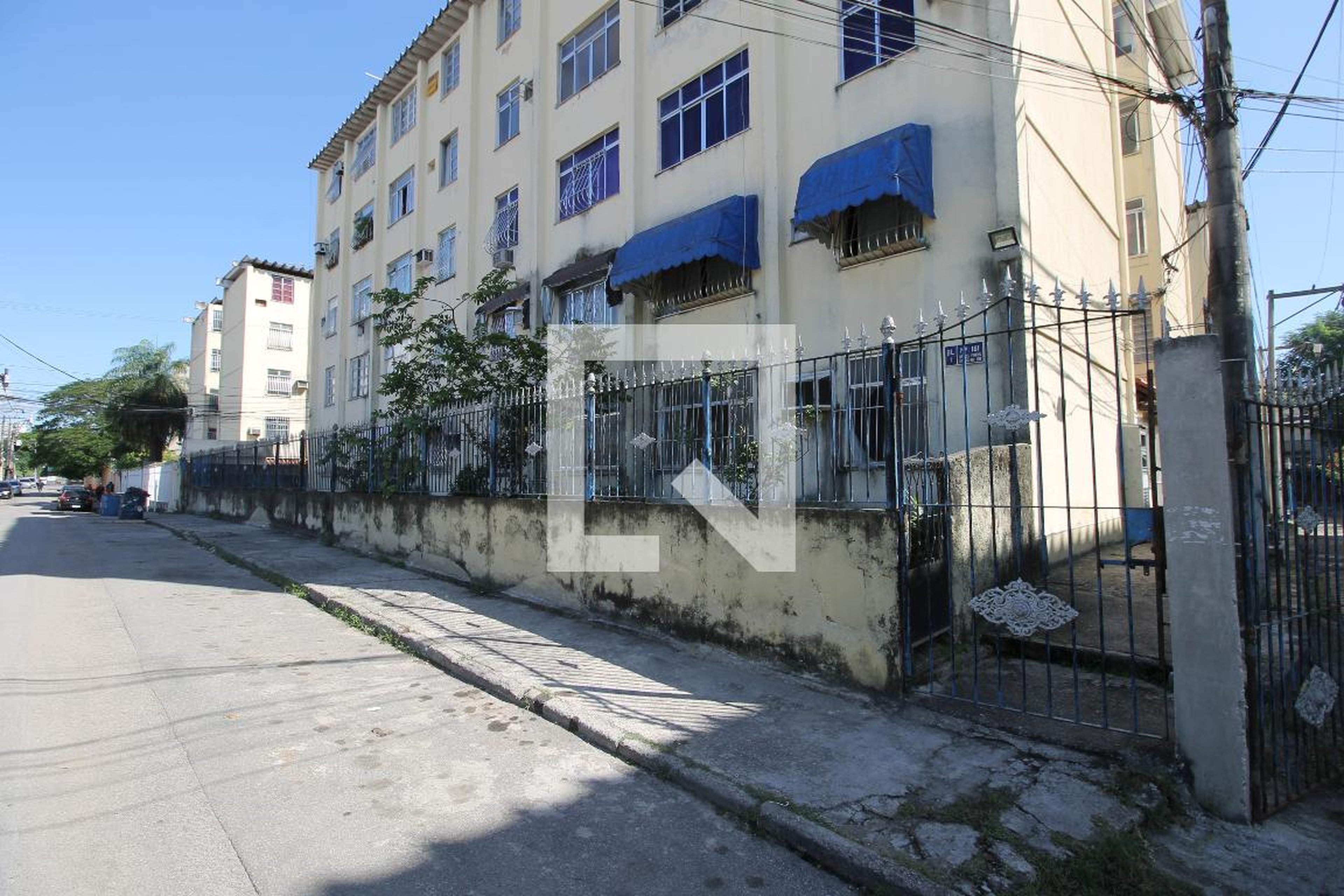 Fachada do Prédio Condomínio em Rua Professora Adélia Martins, 161