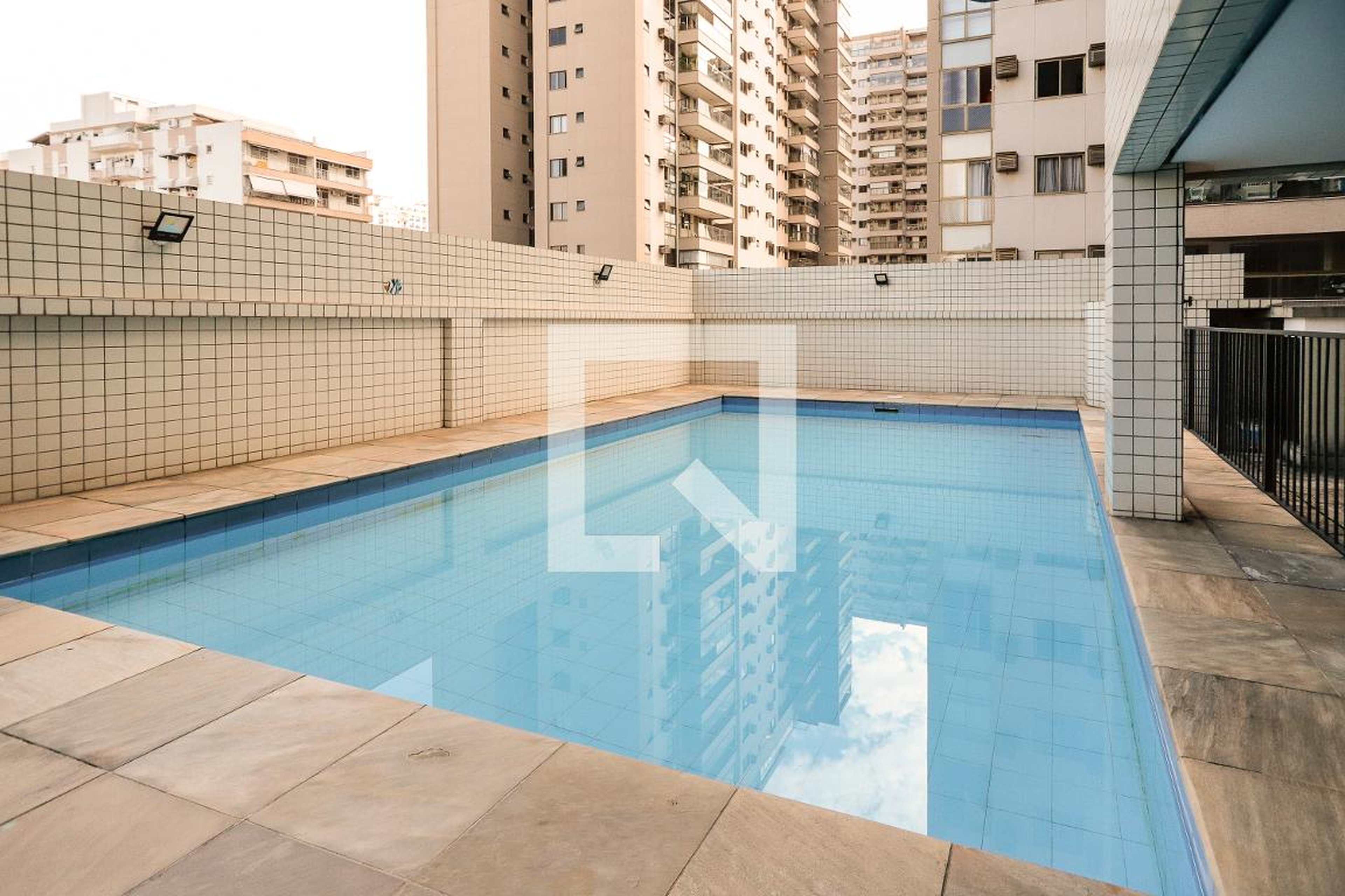 Piscina - Mariah Vitoria