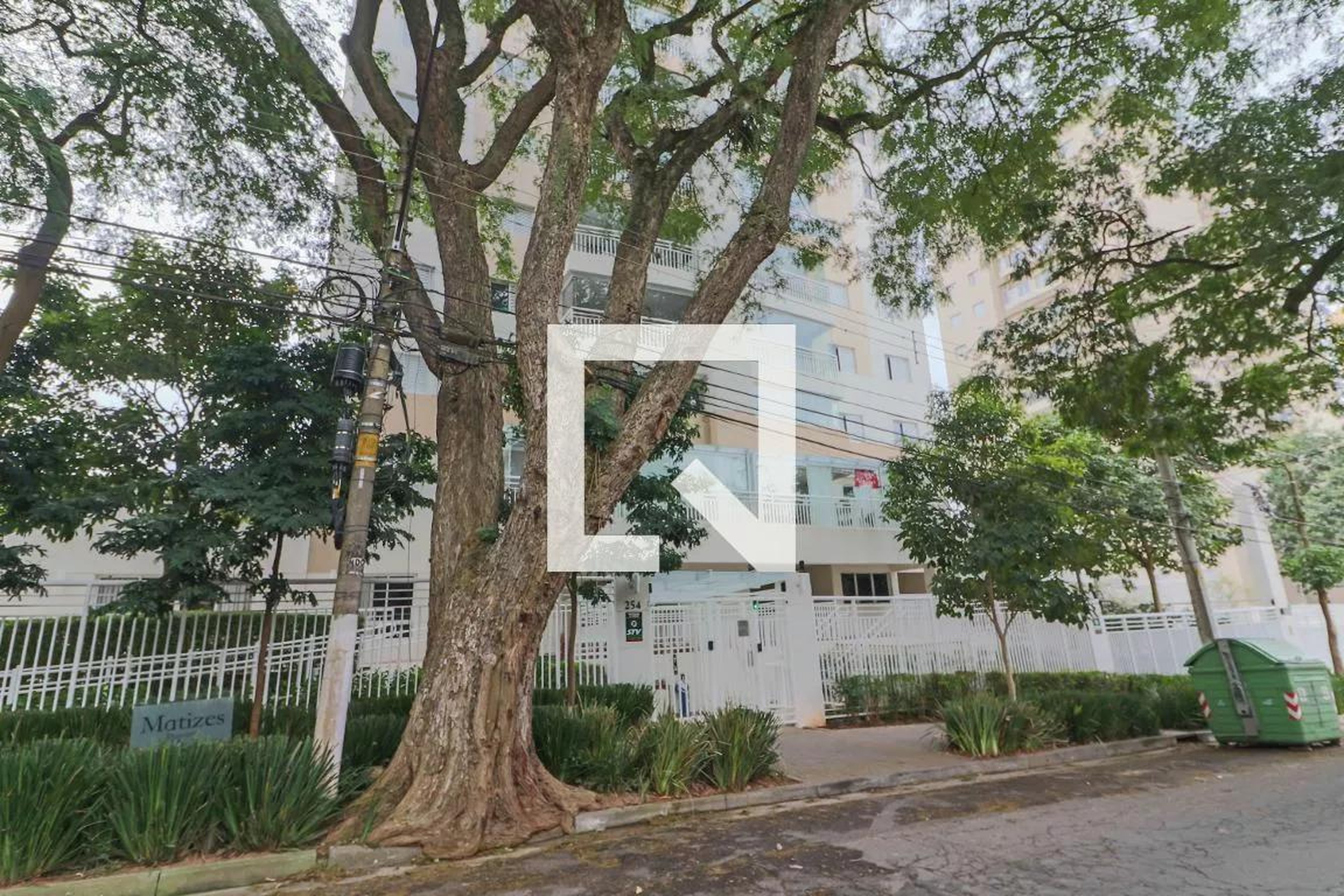 Fachada do Condomínio Condomínio Matizes Butantã