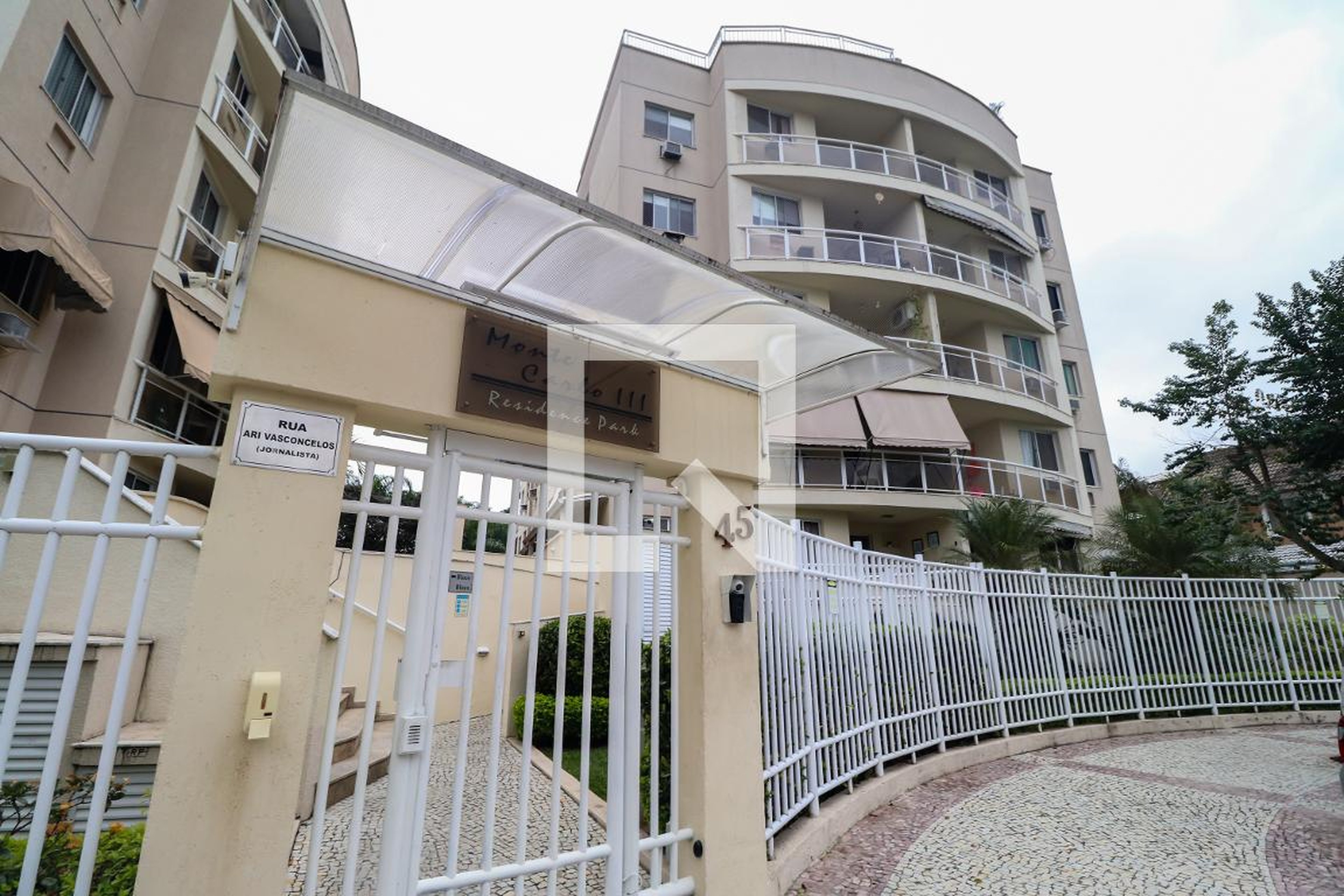 Fachada do Condomínio Condomínio Monte Carlo Residencial