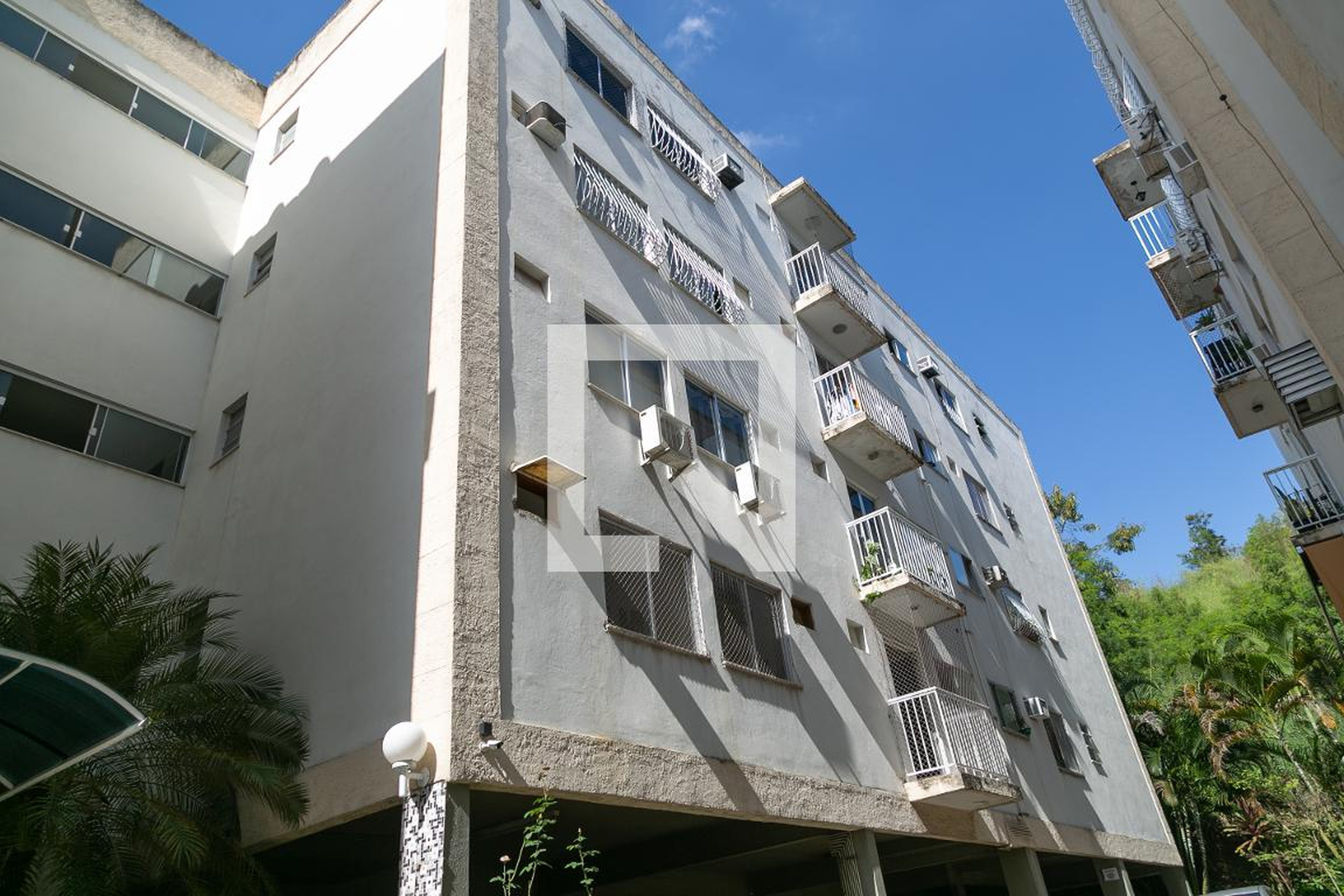 Fachada Condomínio Parque das Florestas