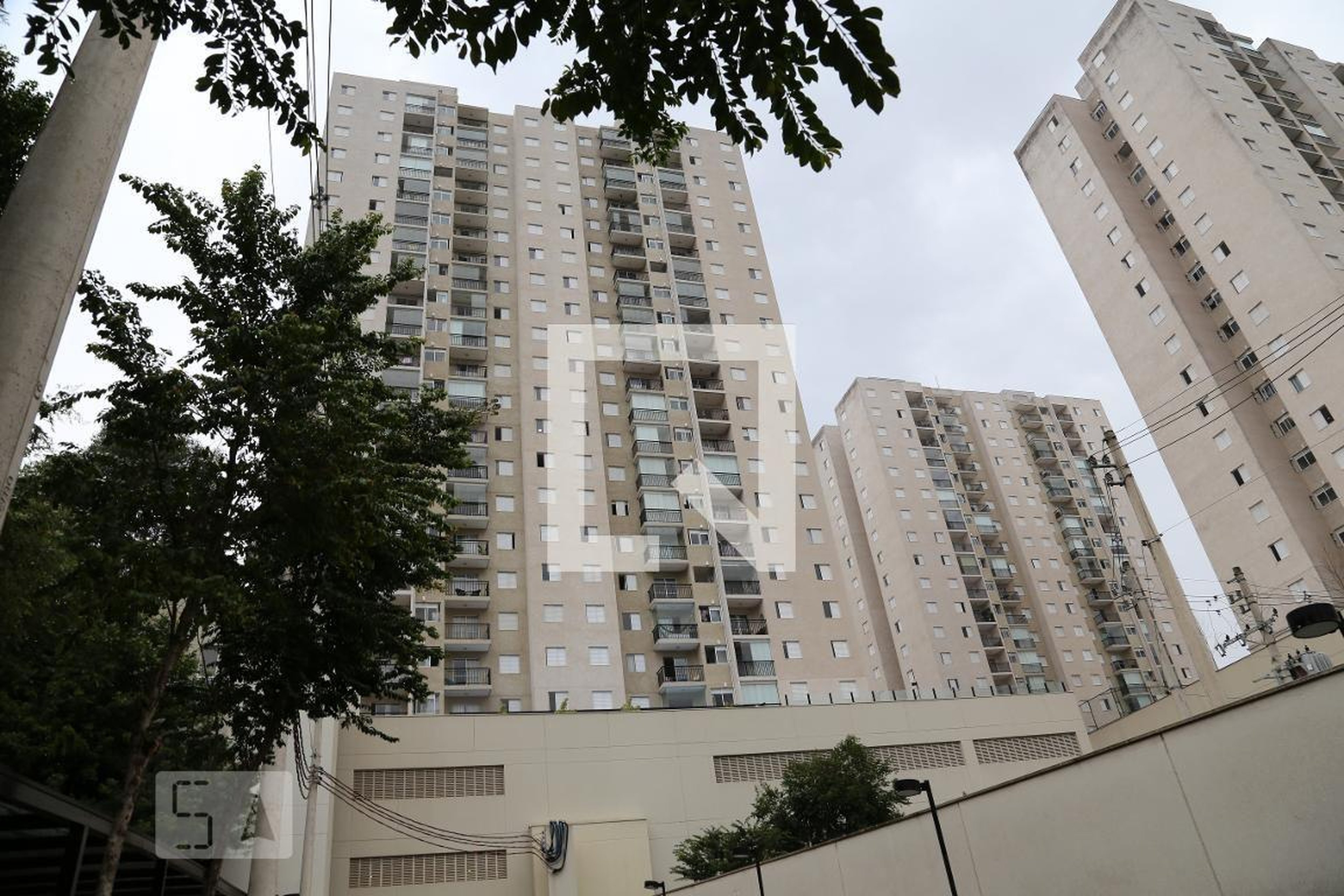 Fachada Condomínio em Rua José Arzão, 1800