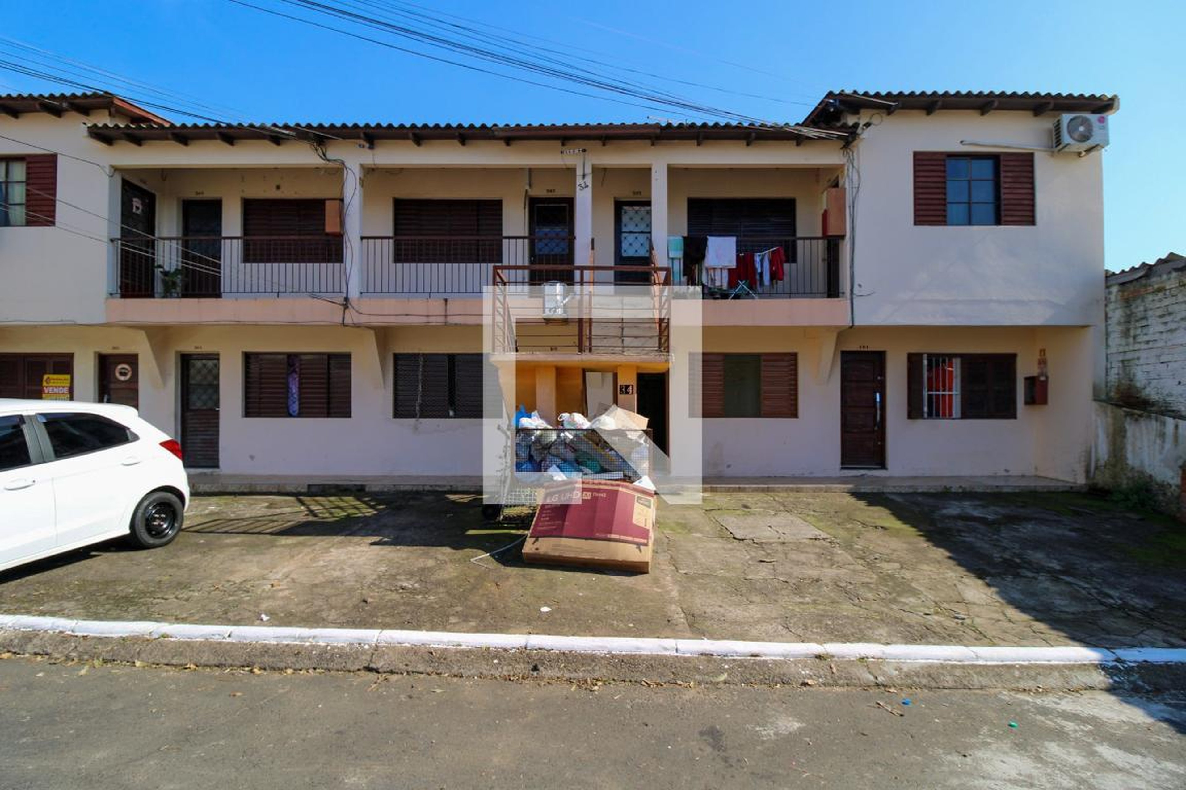 Fachada do Condomínio Condomínio em Rua Jandir Maya Faillace, 34