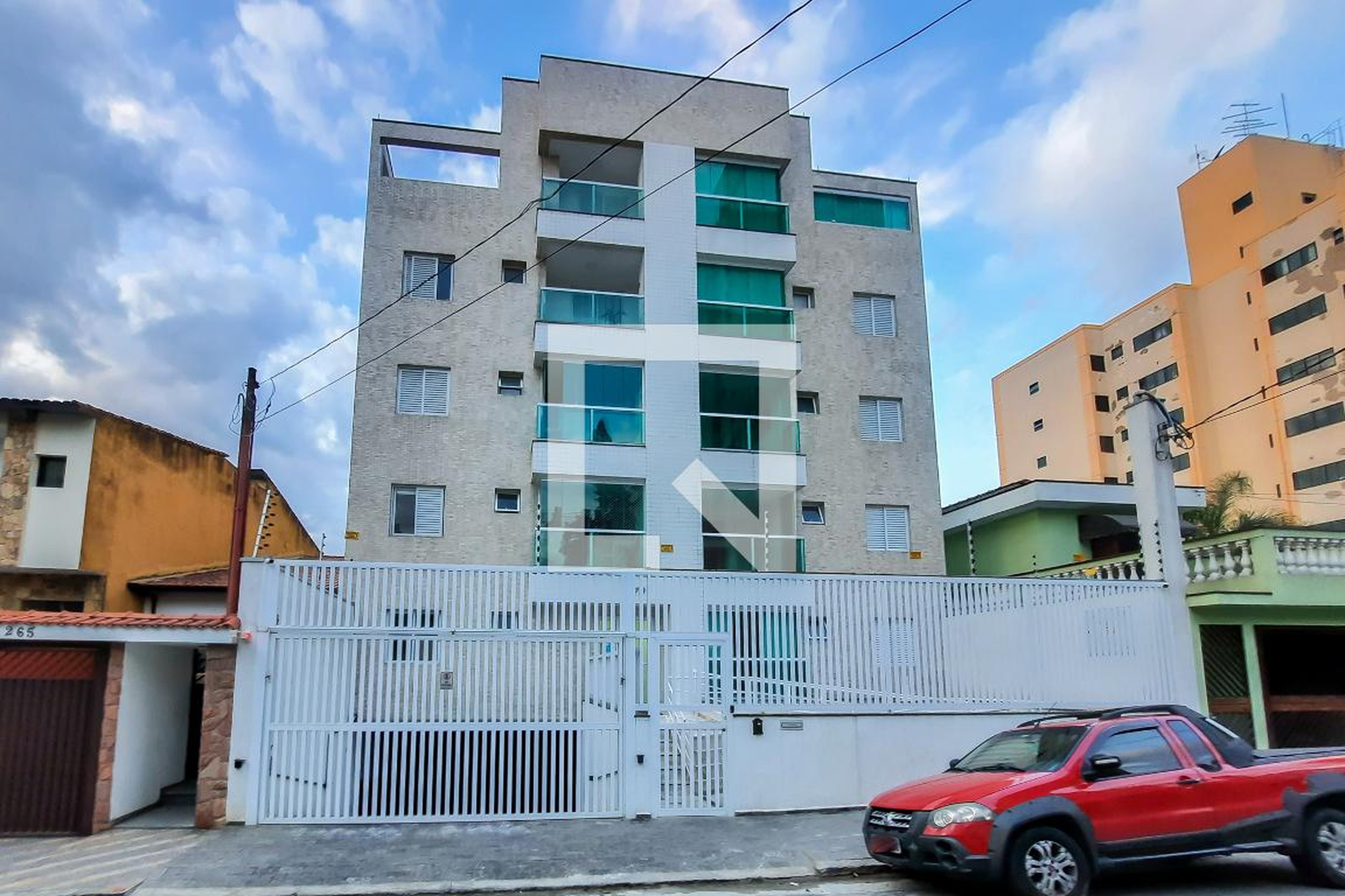 Fachada do Condomínio Condomínio Allegro