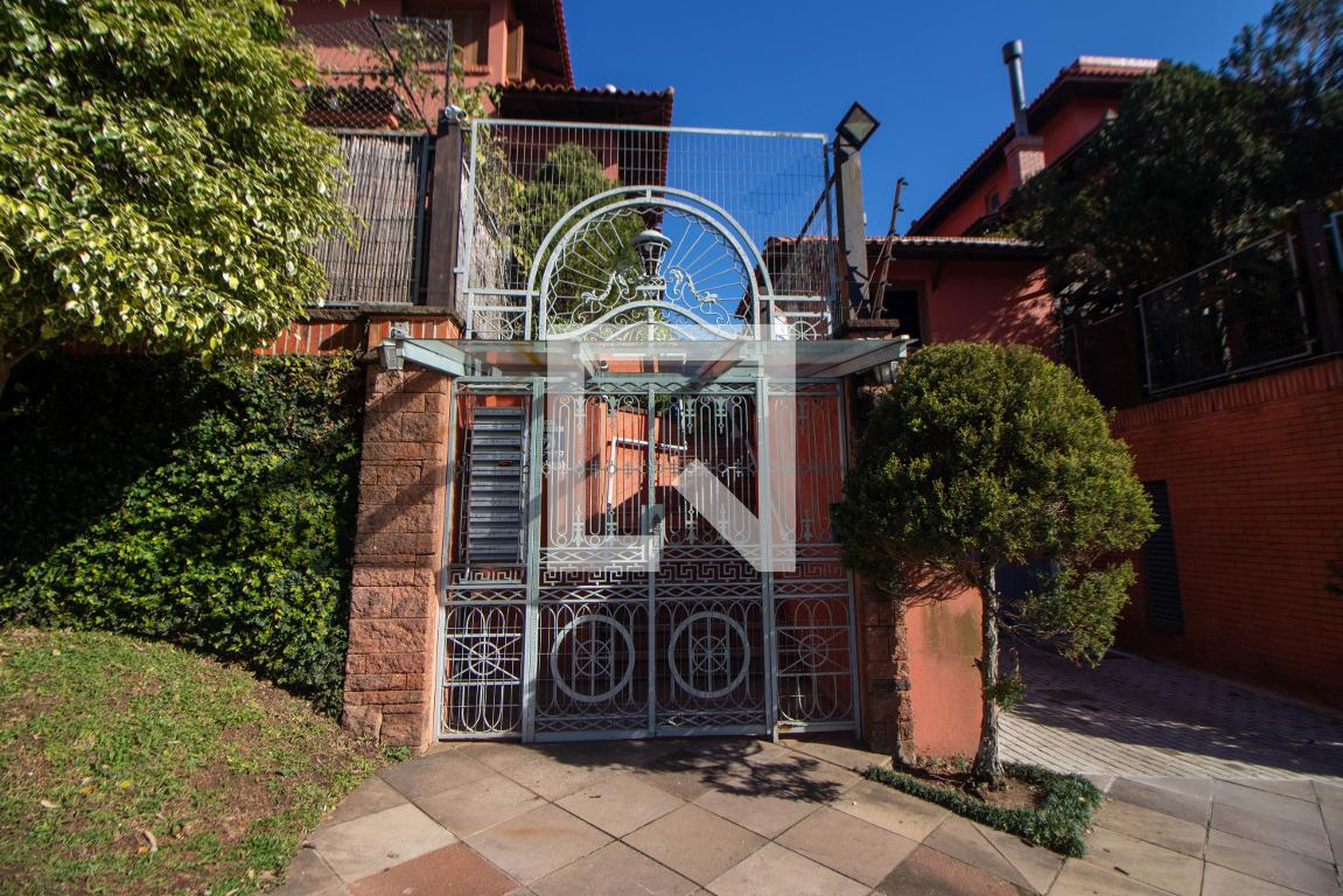 Fachada do Condomínio Condomínio Solar Iguatemi