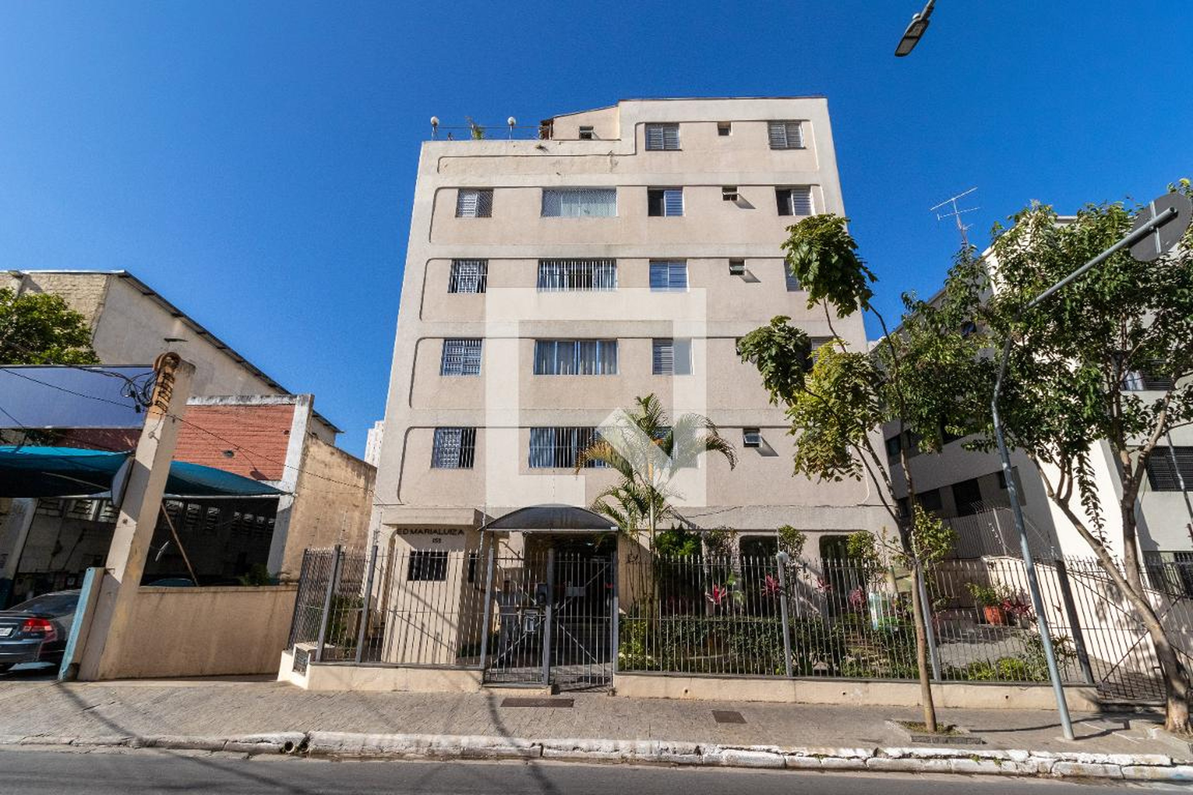 Fachada do Condomínio Edifício Maria Luiza