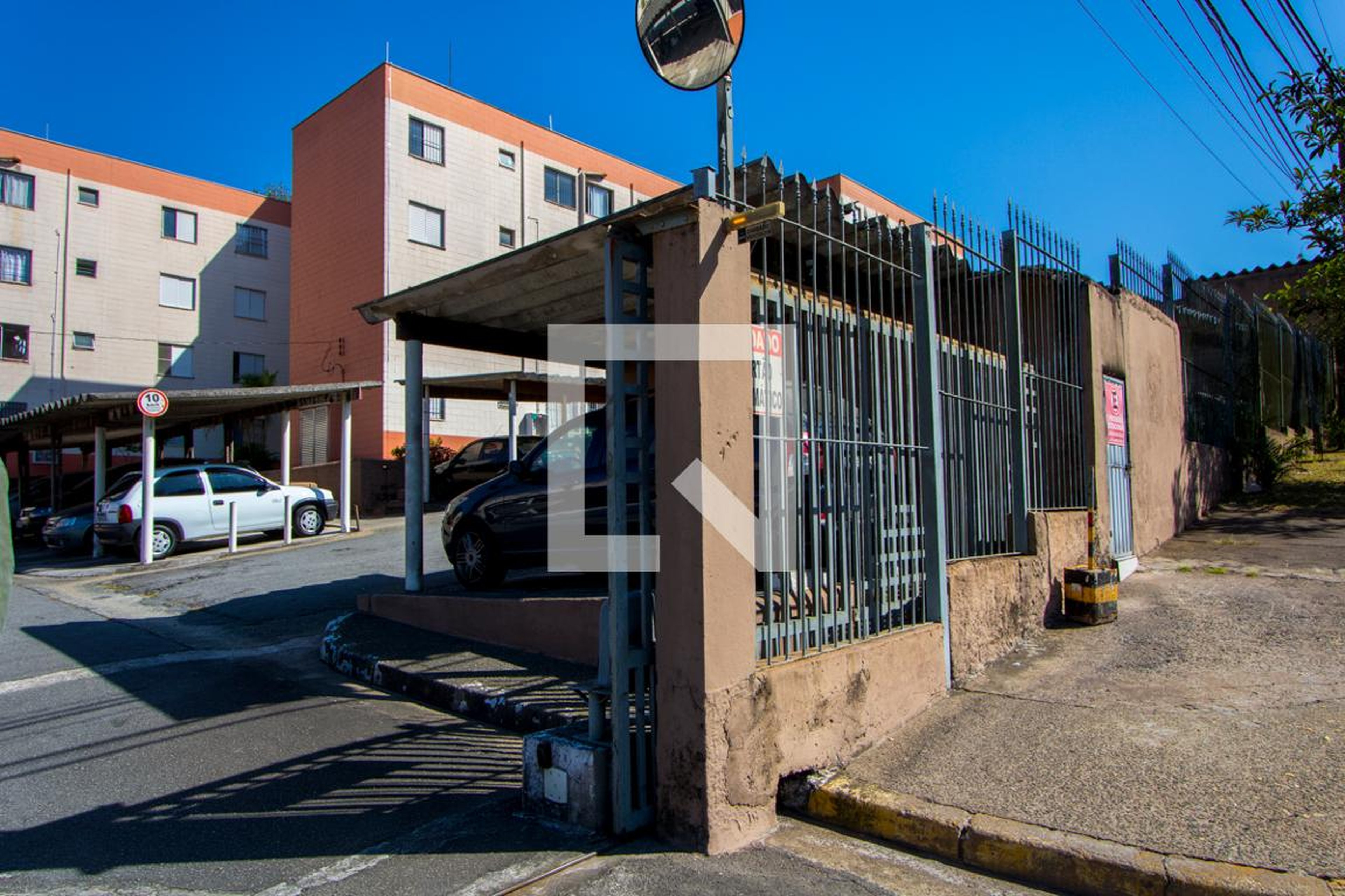 Fachada do Condomínio Condomínio itapoama