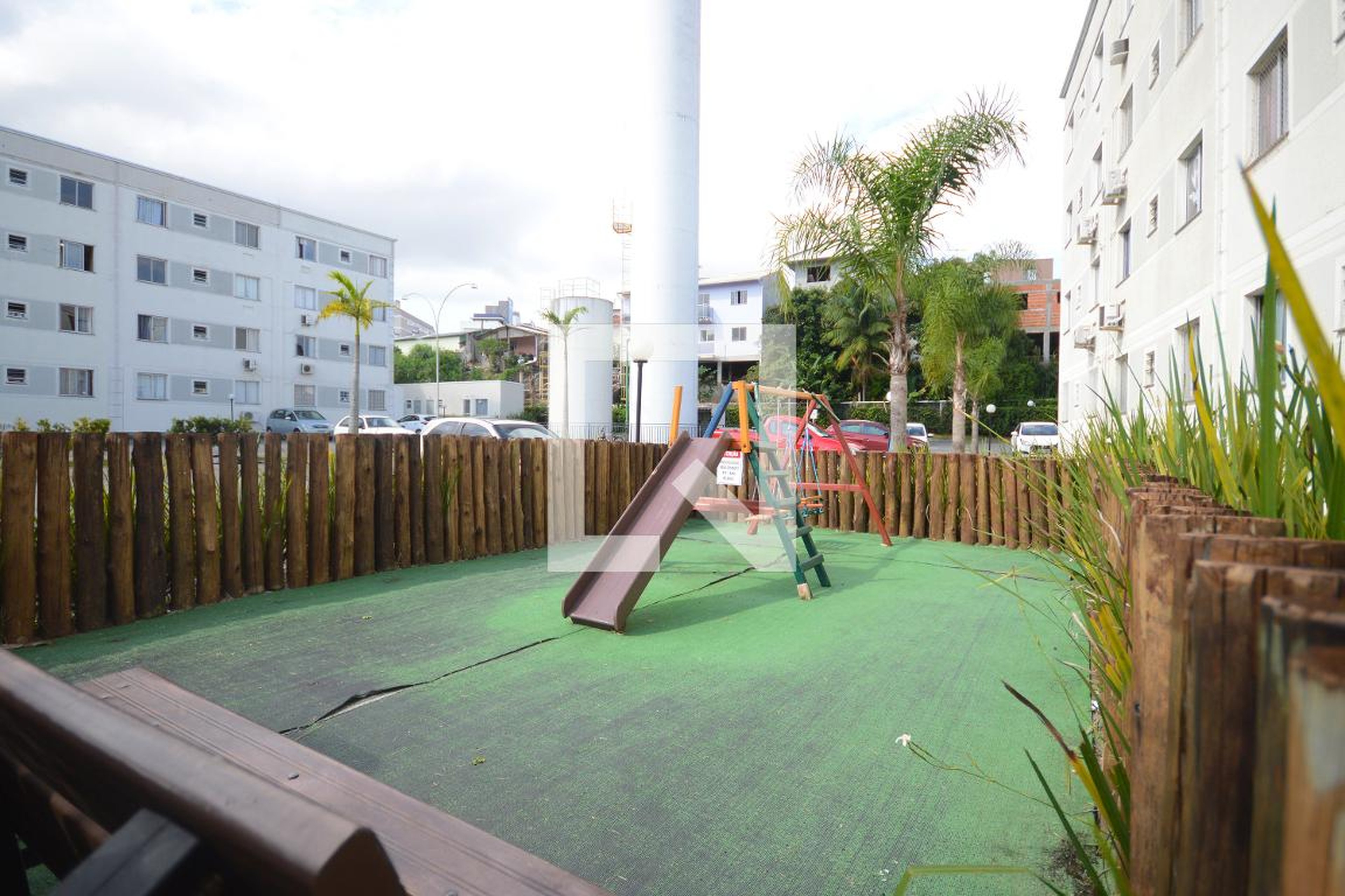 Playground - Spazio Flores do Jardim