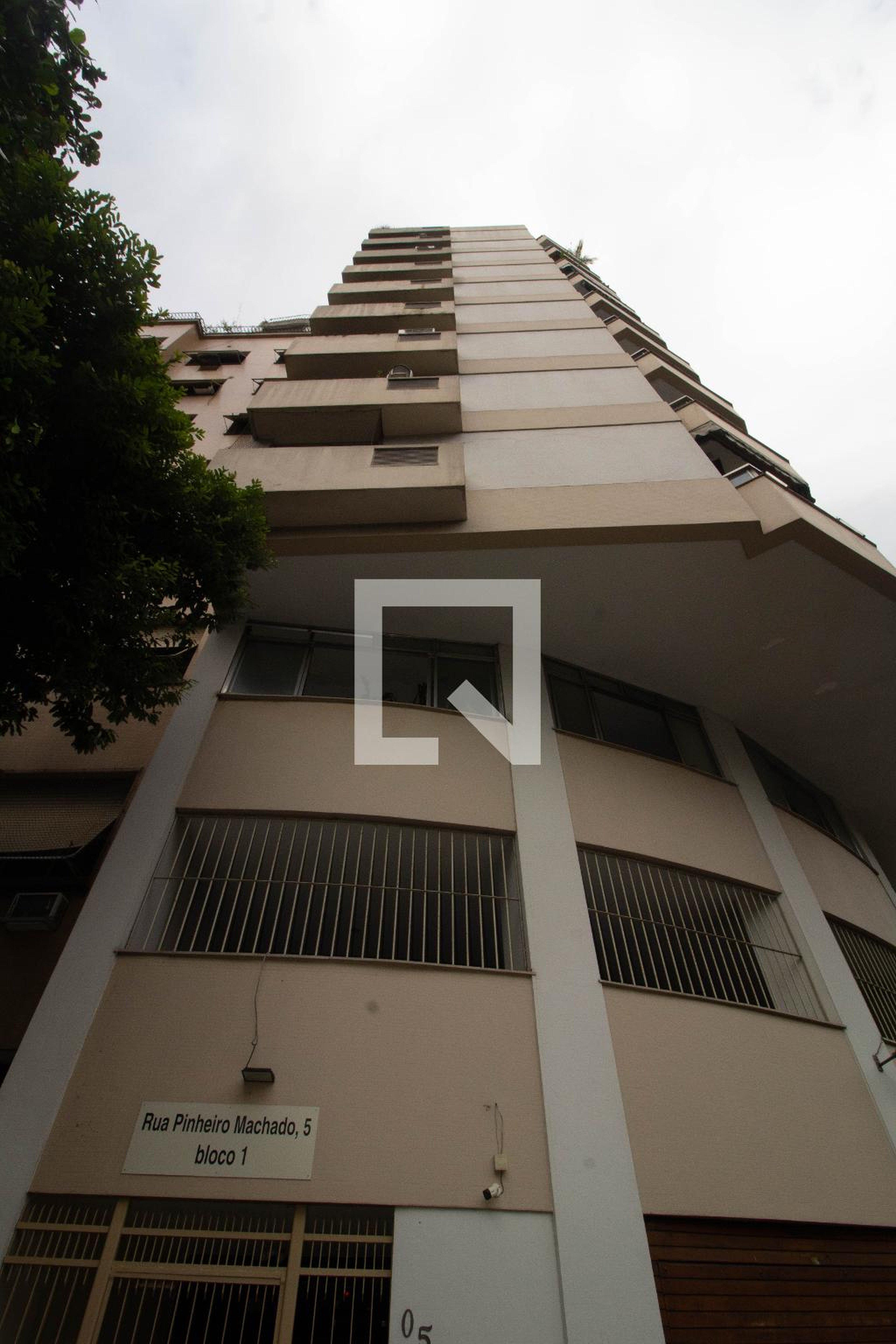 Fachada Condomínio Laranjeiras e Pinheiro Machado