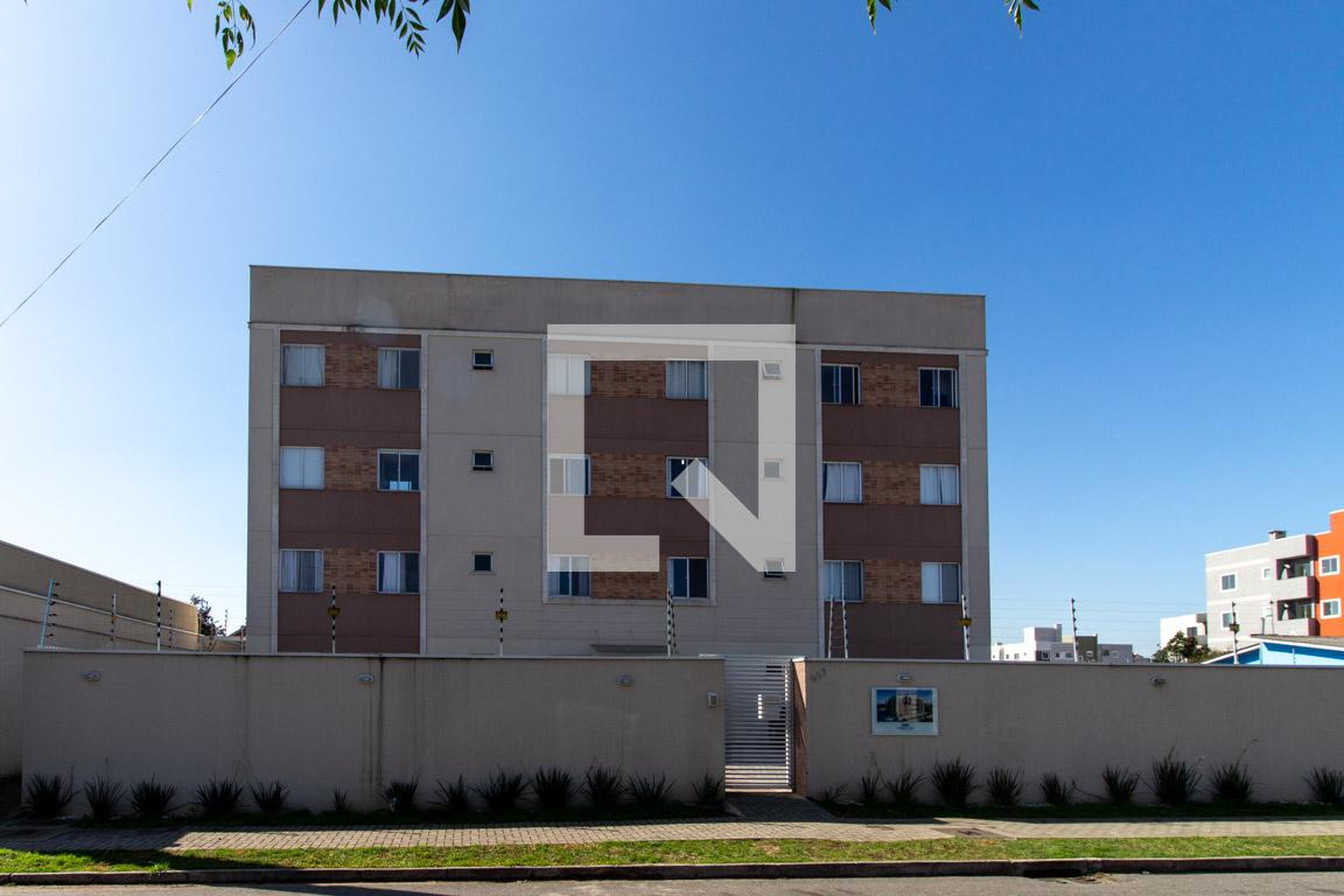 Fachada do Condomínio Condomínio em Rua Tavares de Lyra, 957