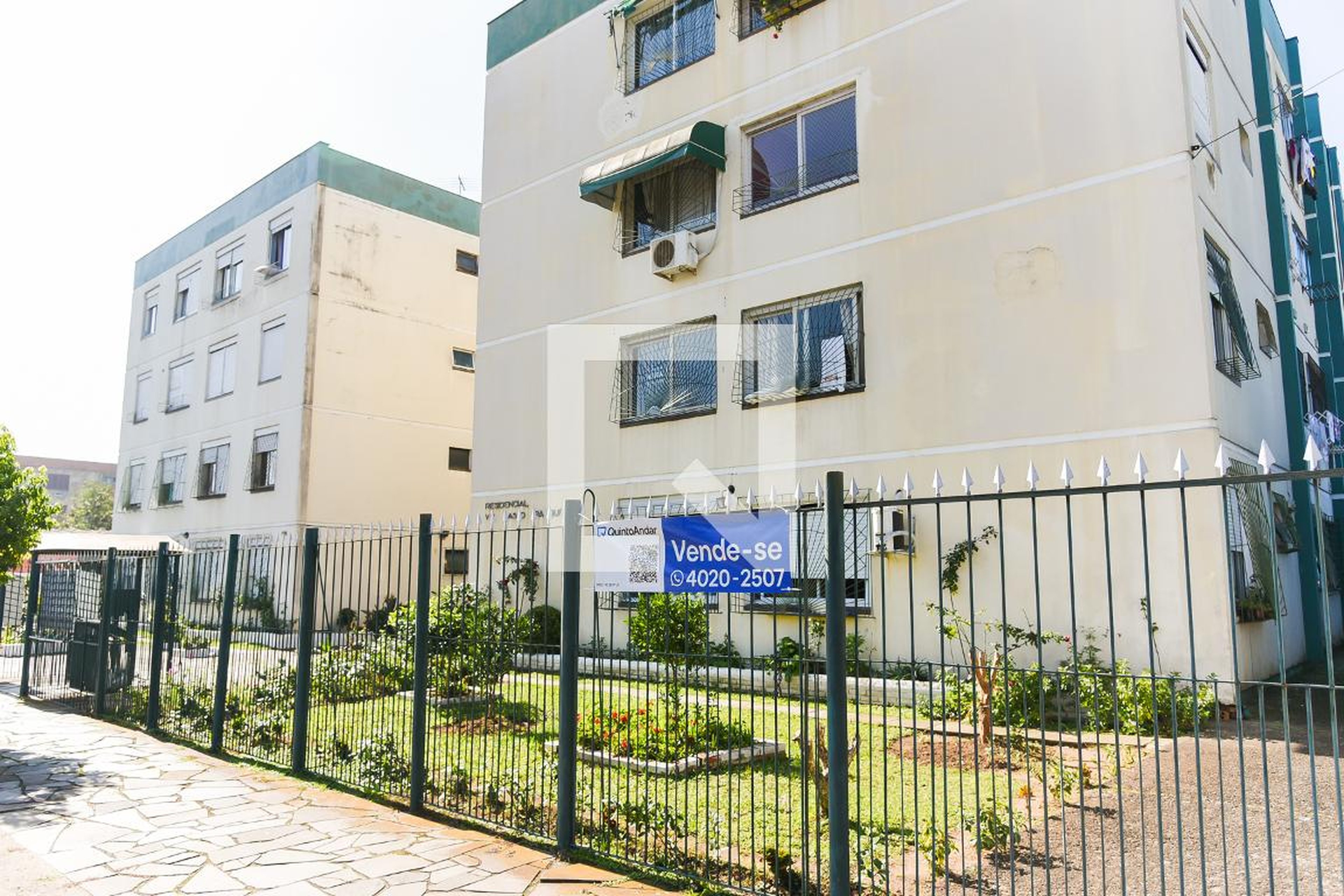 Fachada do Condomínio Condomínio em Rua Ivo Nicolau Antinolfi, 85