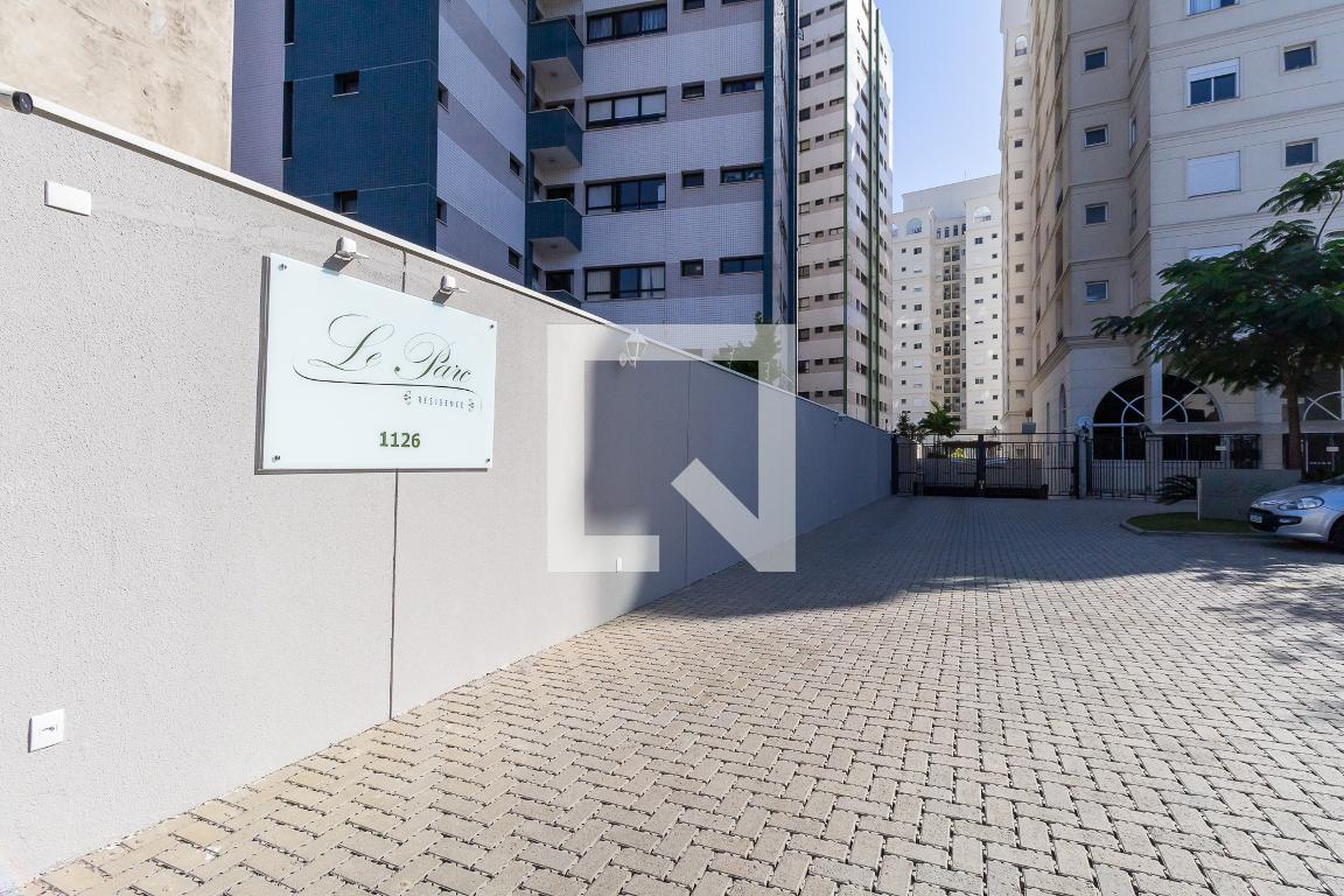 Fachada do Condomínio Condomínio Le Parc Résidence
