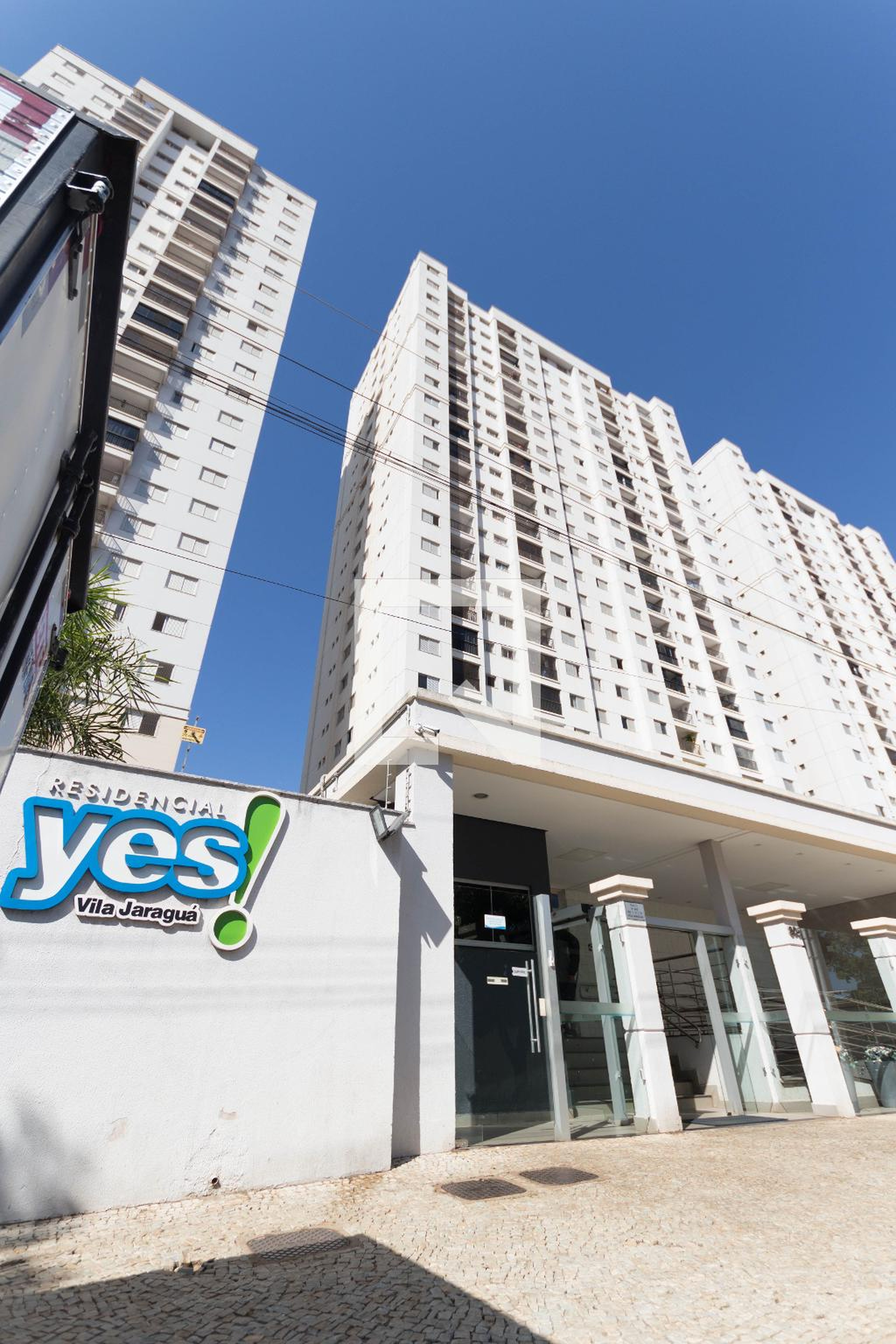 Fachada Residencial Yes