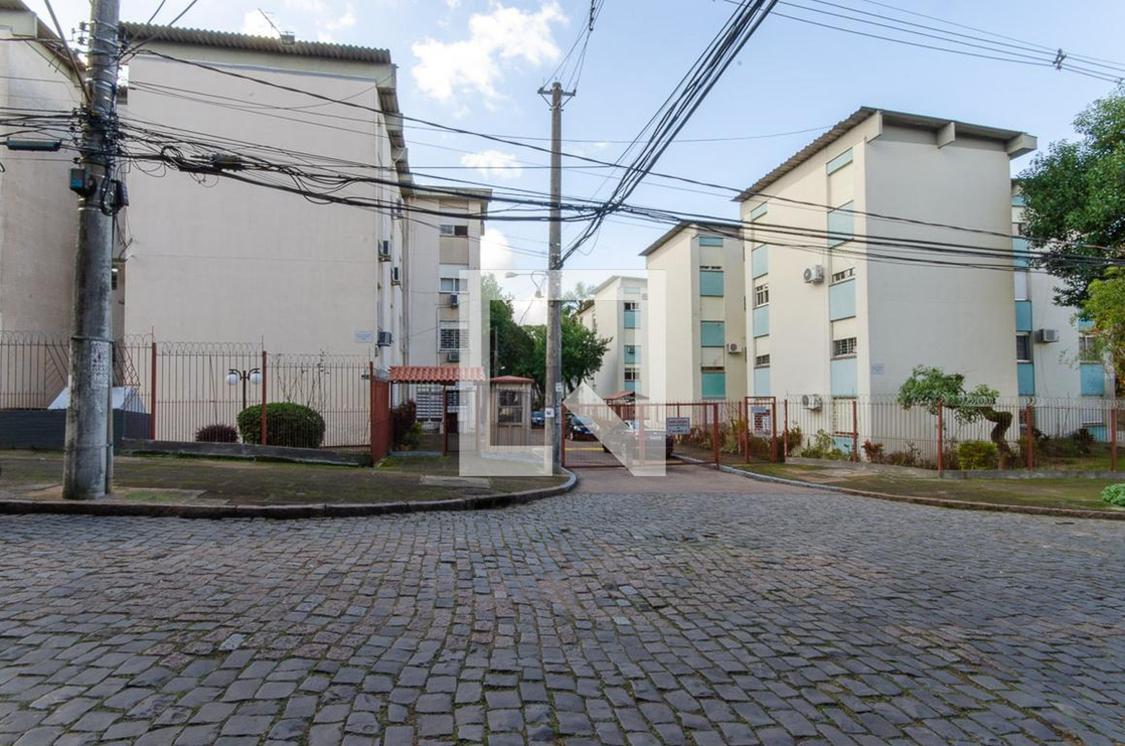 Fachada do Condomínio Condomínio em Rua Engenheiro Fernando Mendes Ribeiro, 25