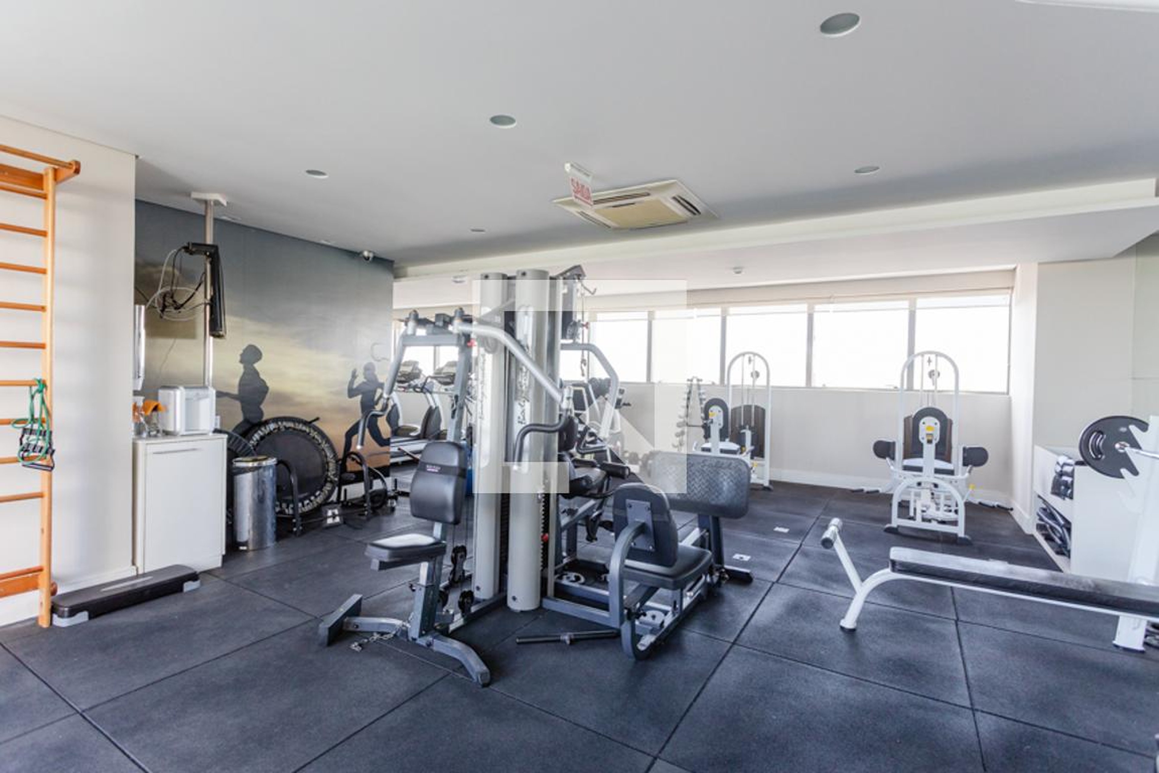 Academia - Universe Life Square