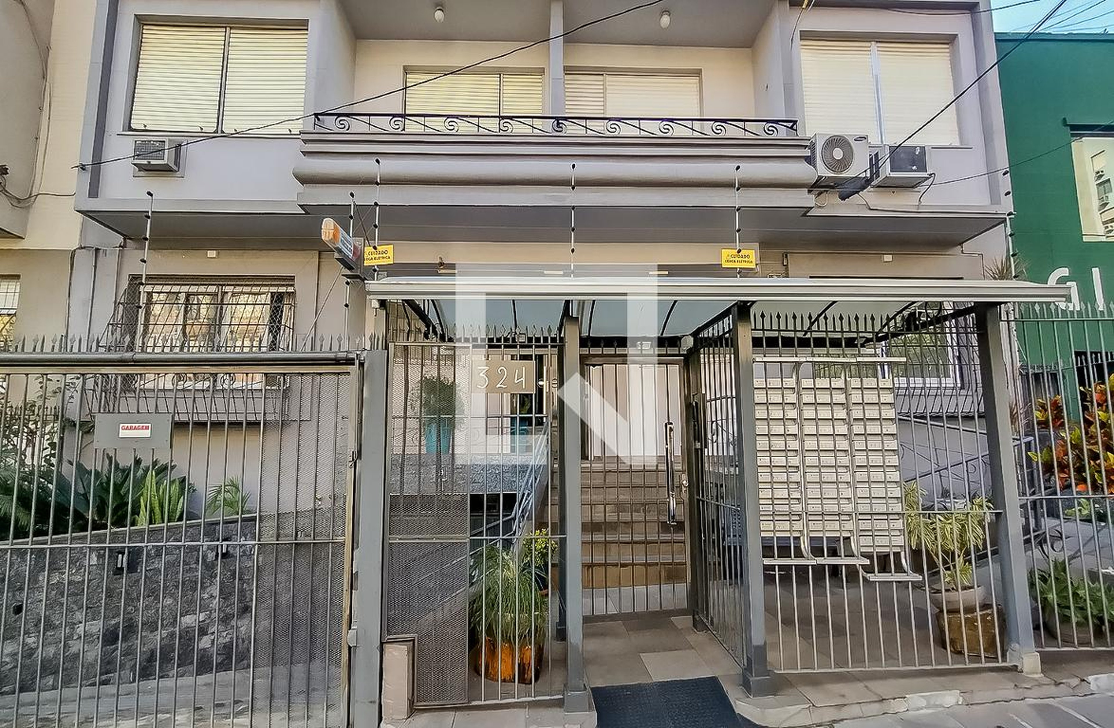 Fachada do Condomínio Condomínio em Rua Coronel Bordini, 324