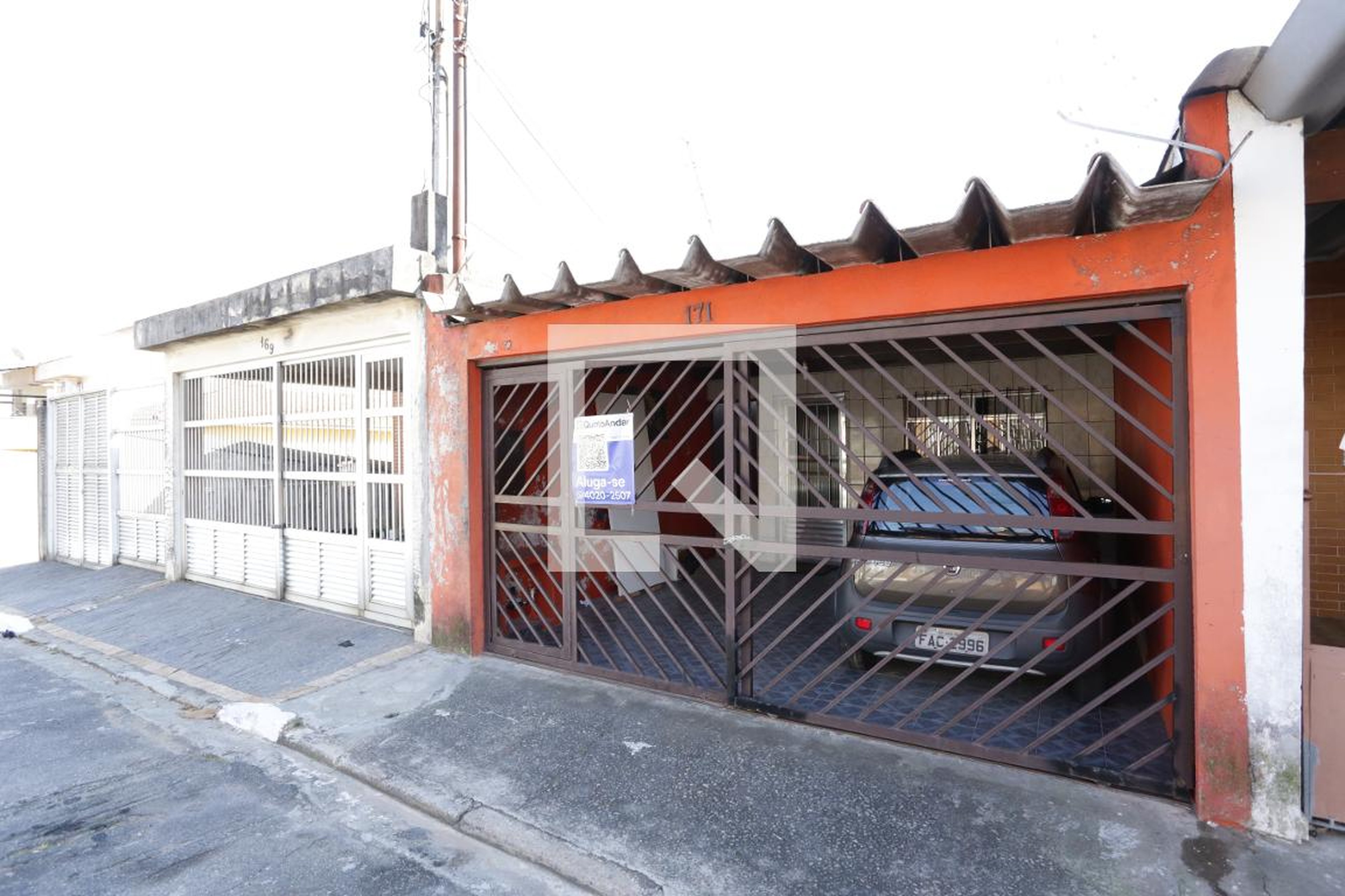 Fachada Condomínio em Rua Estevão Matias dos Santos, 171