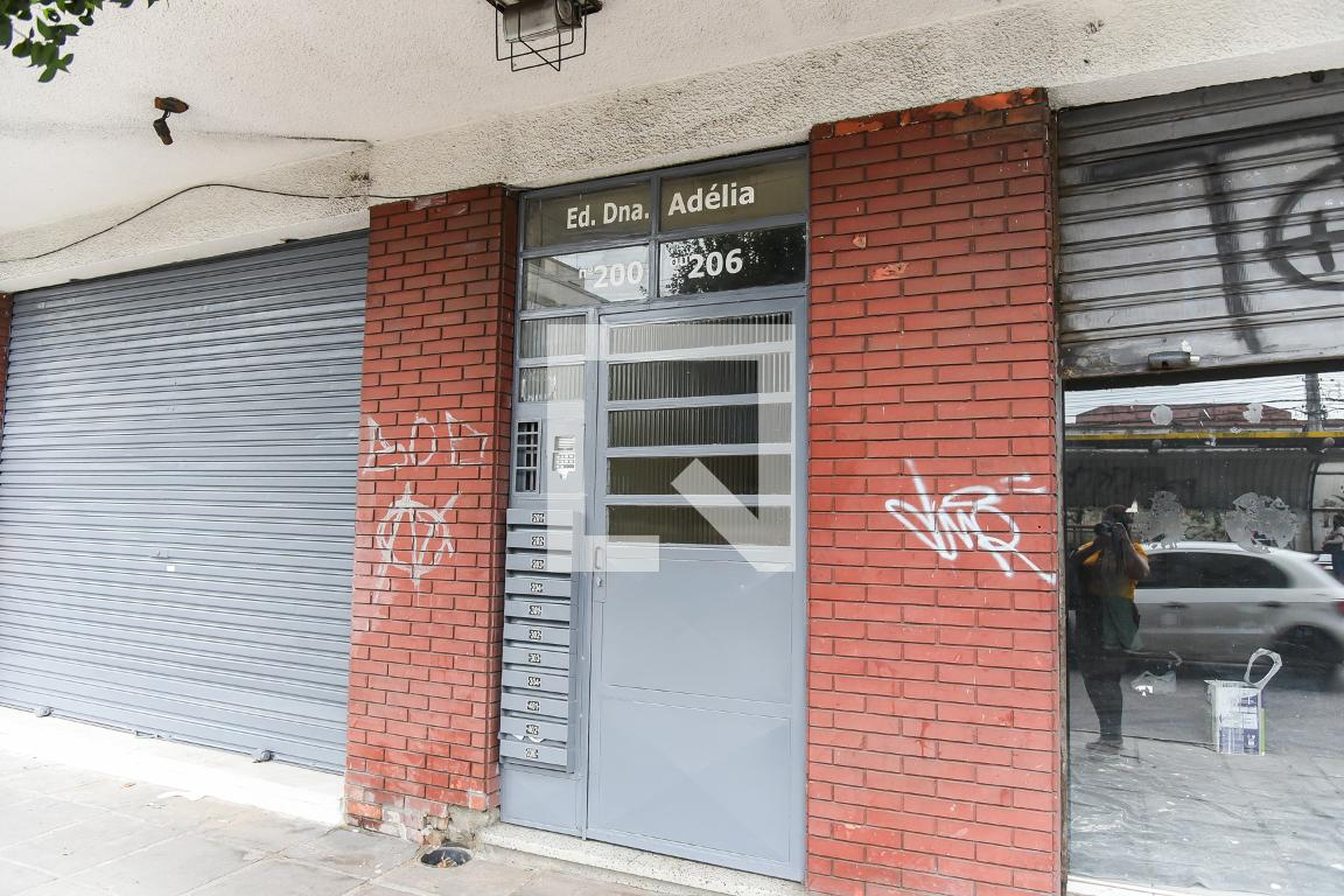 Fachada do Prédio Condomínio Adelia