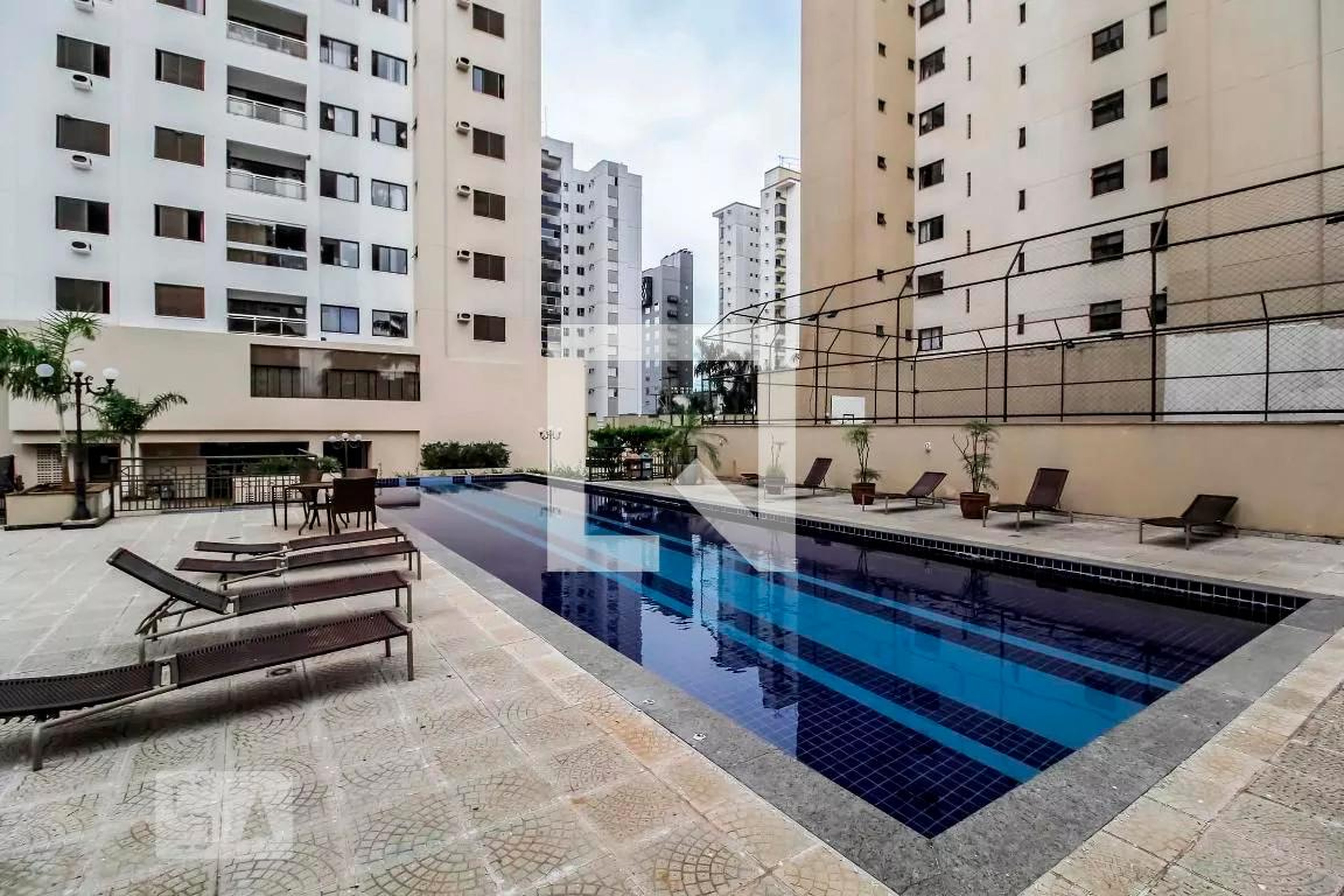 Piscina - Residencial Orient