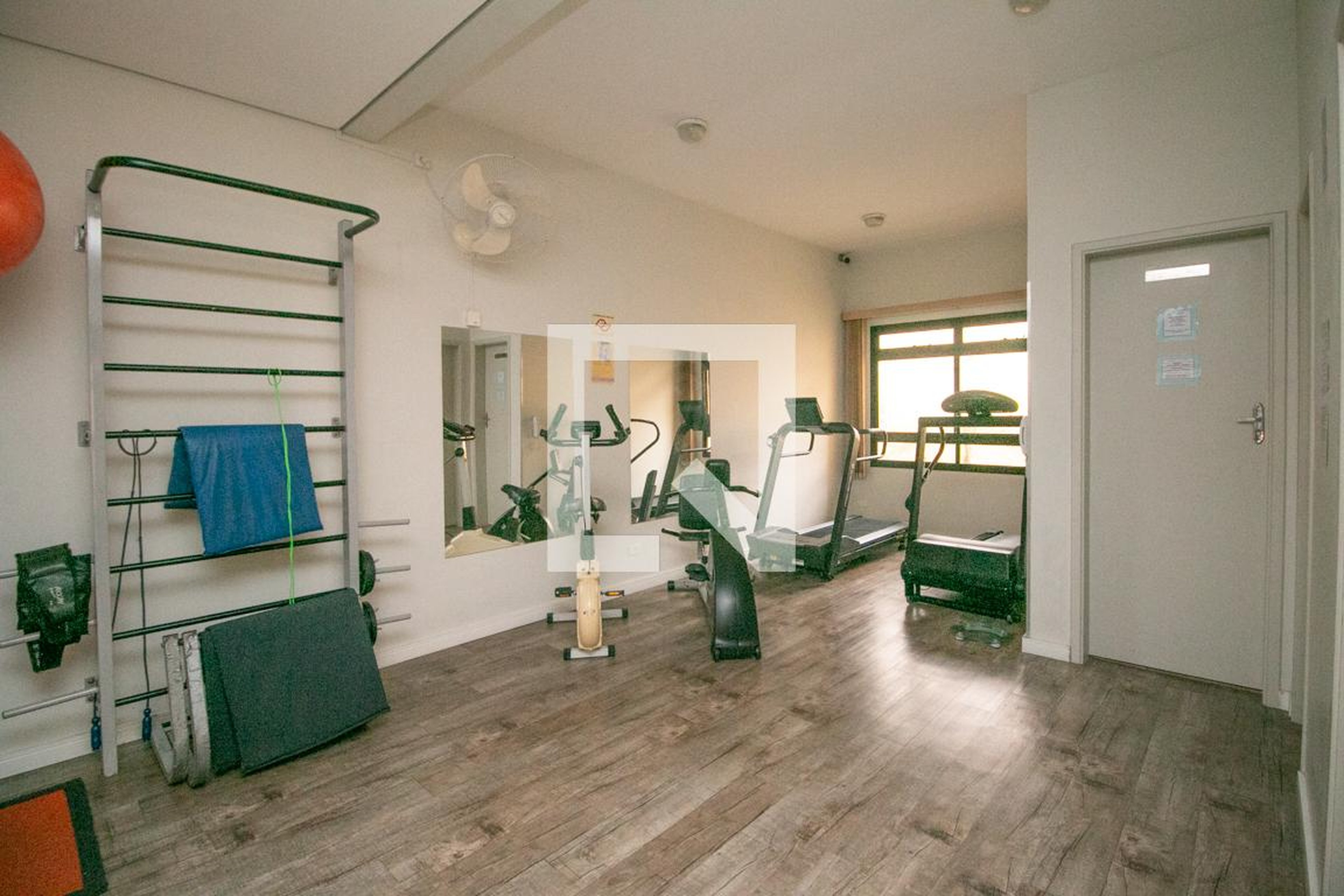 Academia - Edifício Espaço Contemporâneo