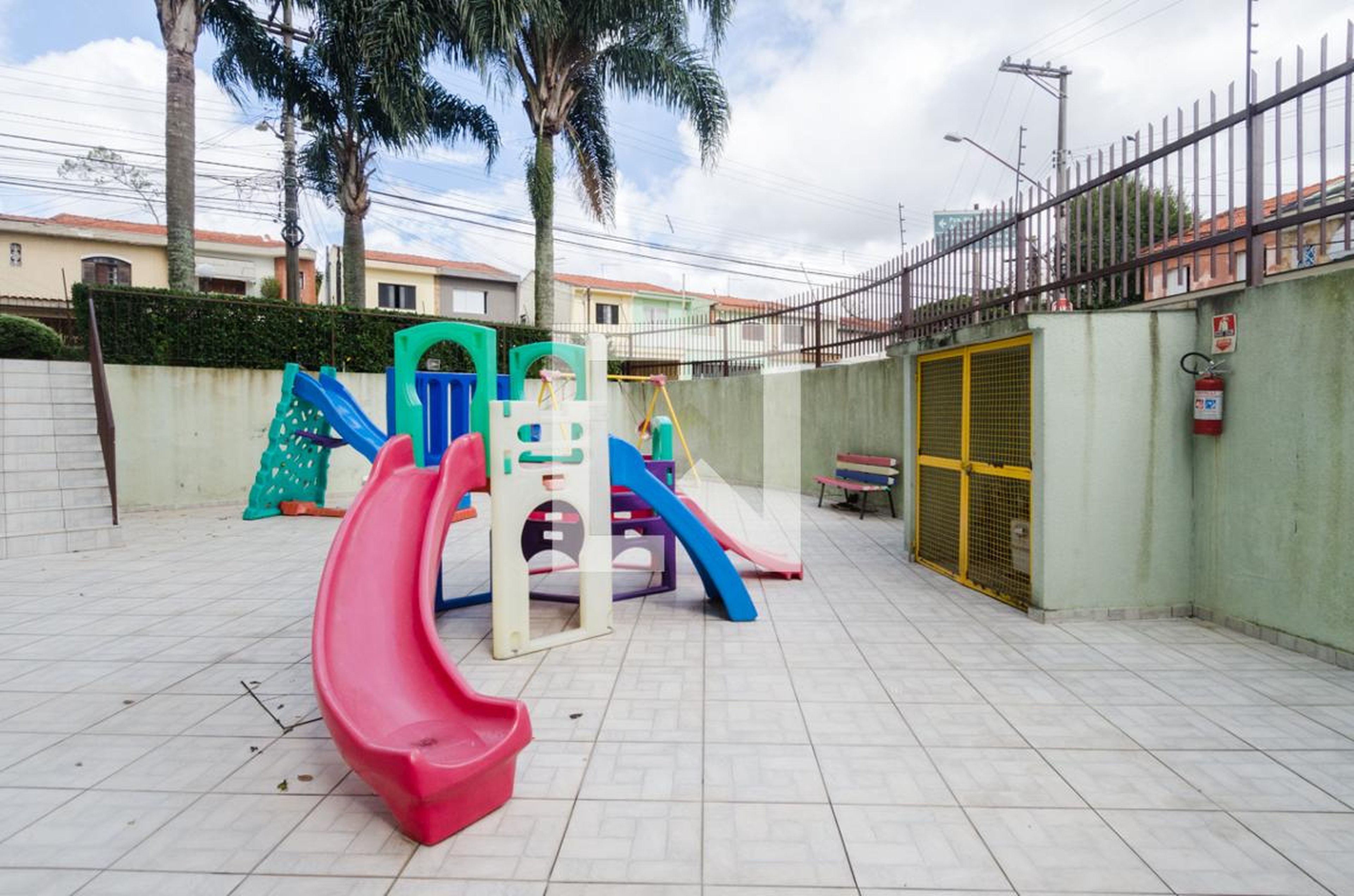 Playground - Conjunto Residencial Mirella