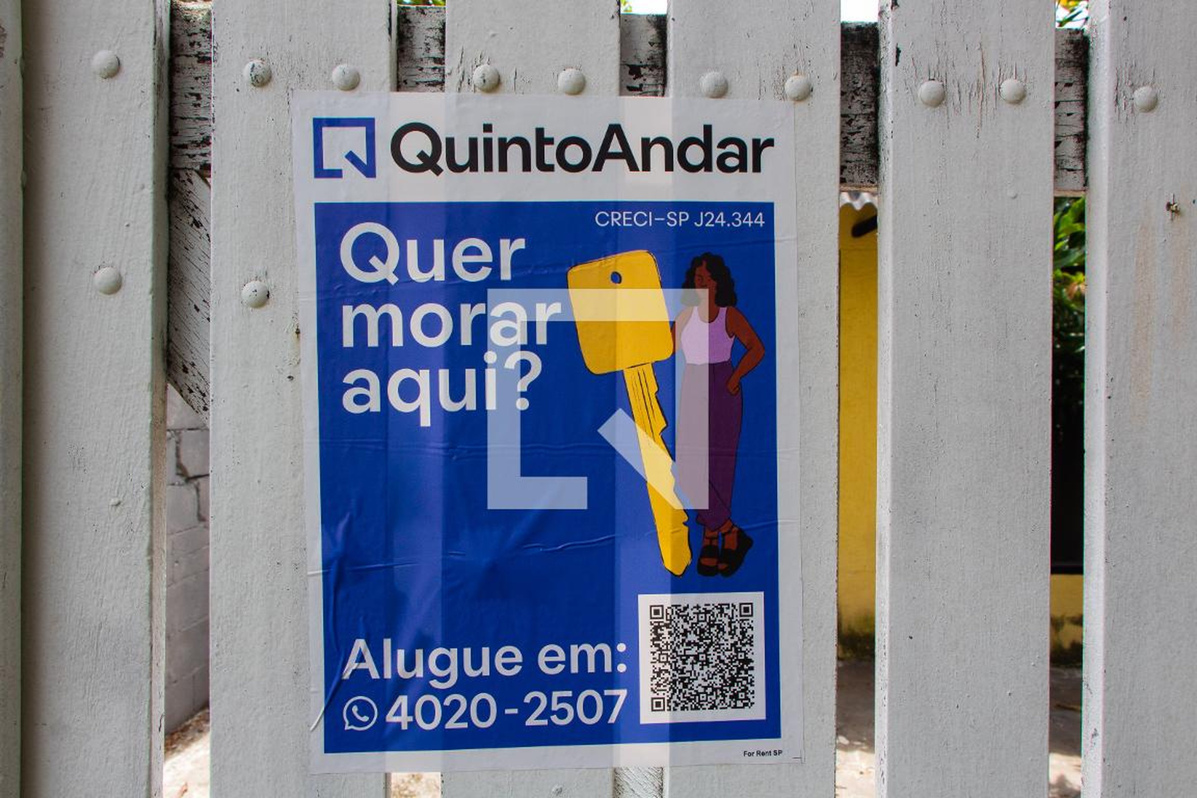 FACHADA Condomínio em Rua João Burato, 90