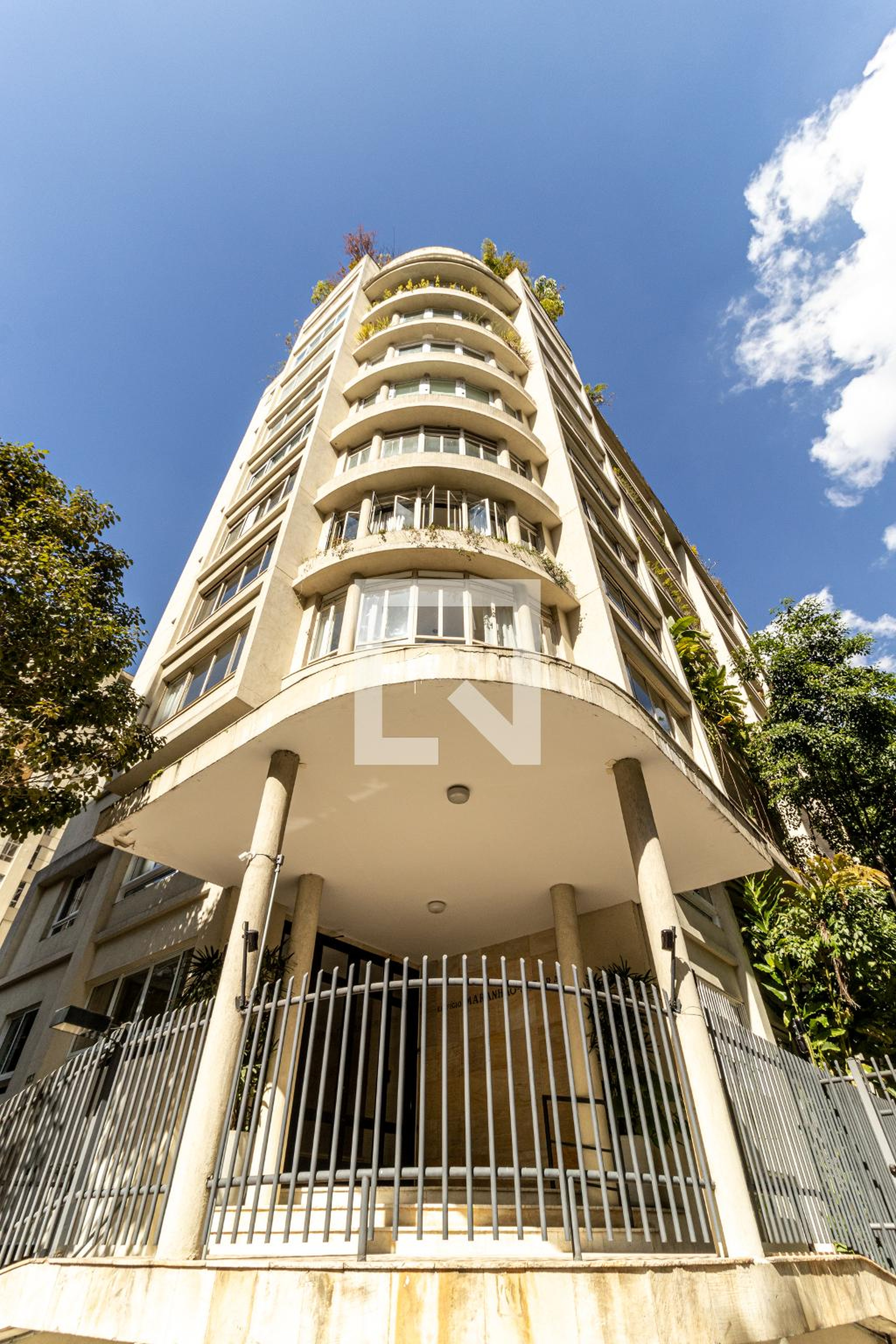 Fachada Condomínio em Rua Sabará, 289