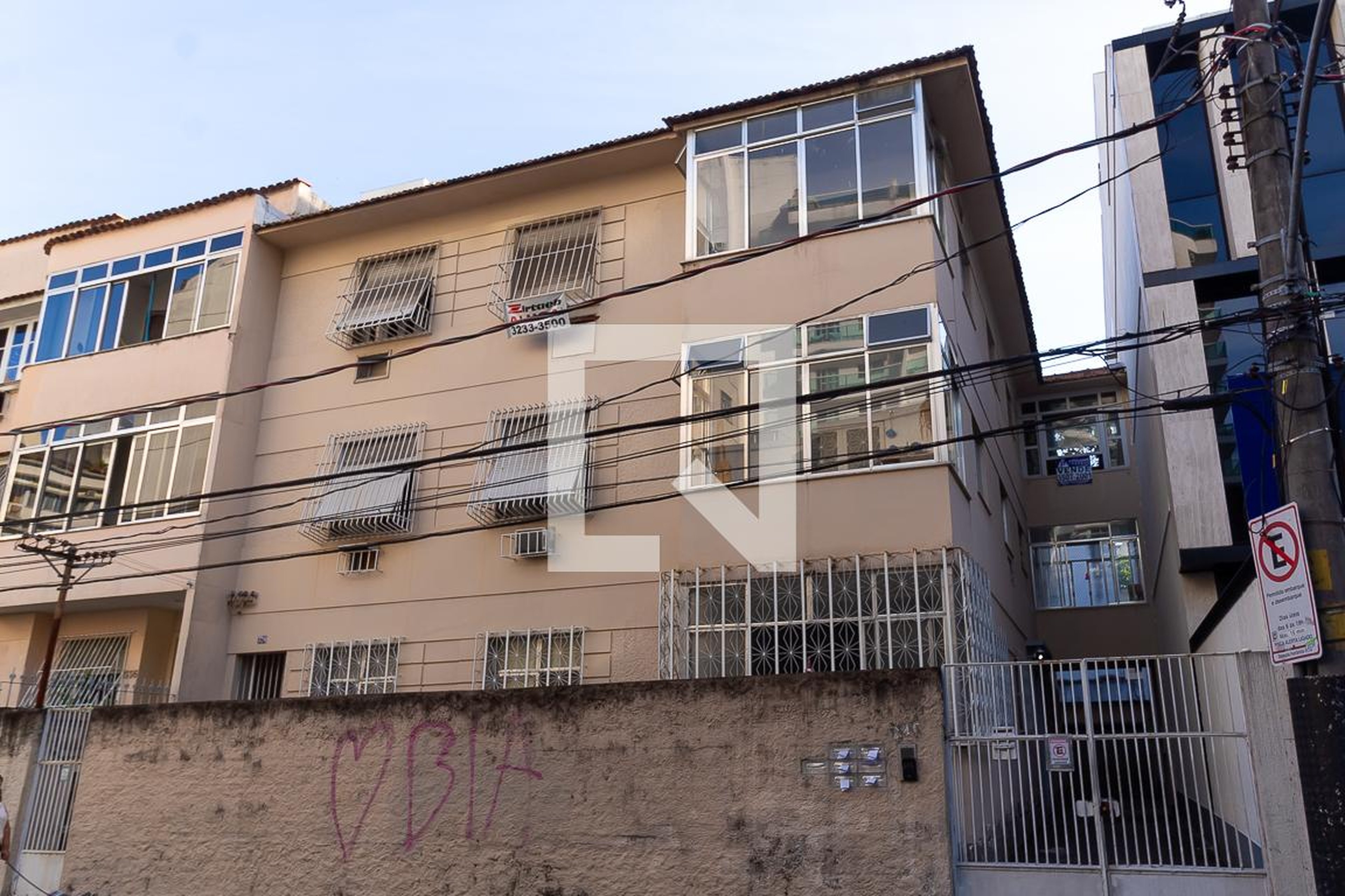 Fachada Condomínio em Rua Sorocaba, 320